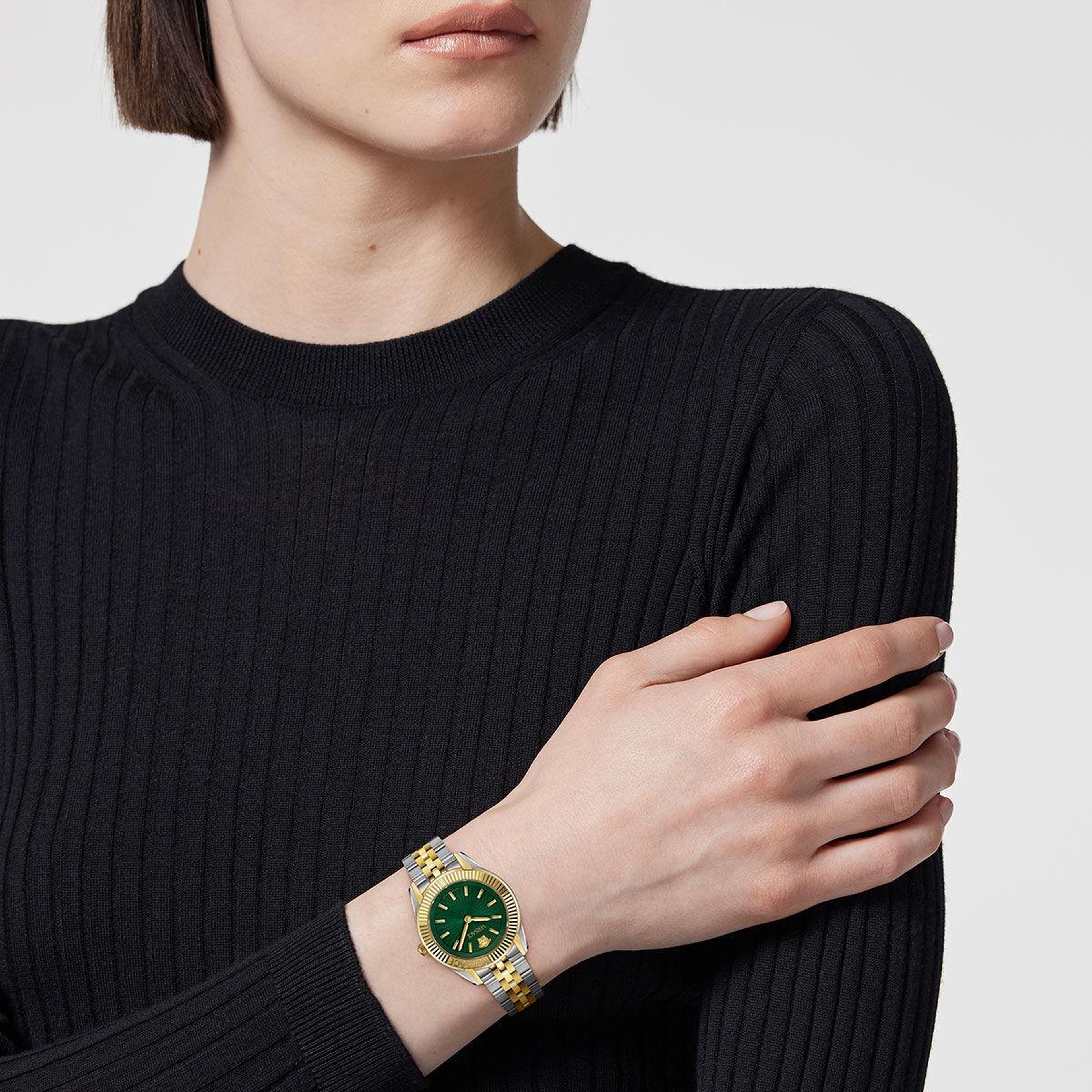 Versace VRSCVE9CA0324 Kadın Kol Saati