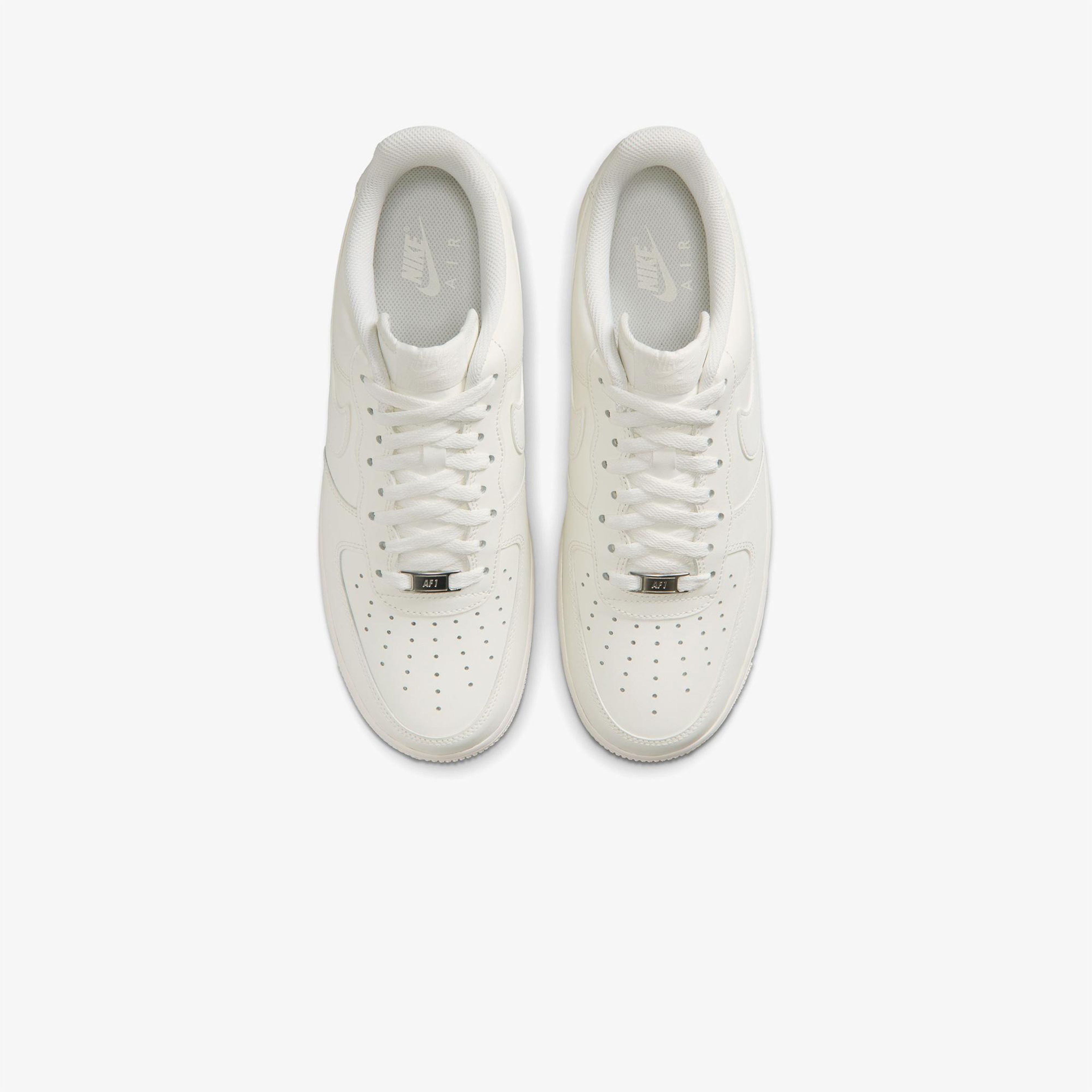Nike Air Force 1 '07 Erkek Beyaz Spor Ayakkabı