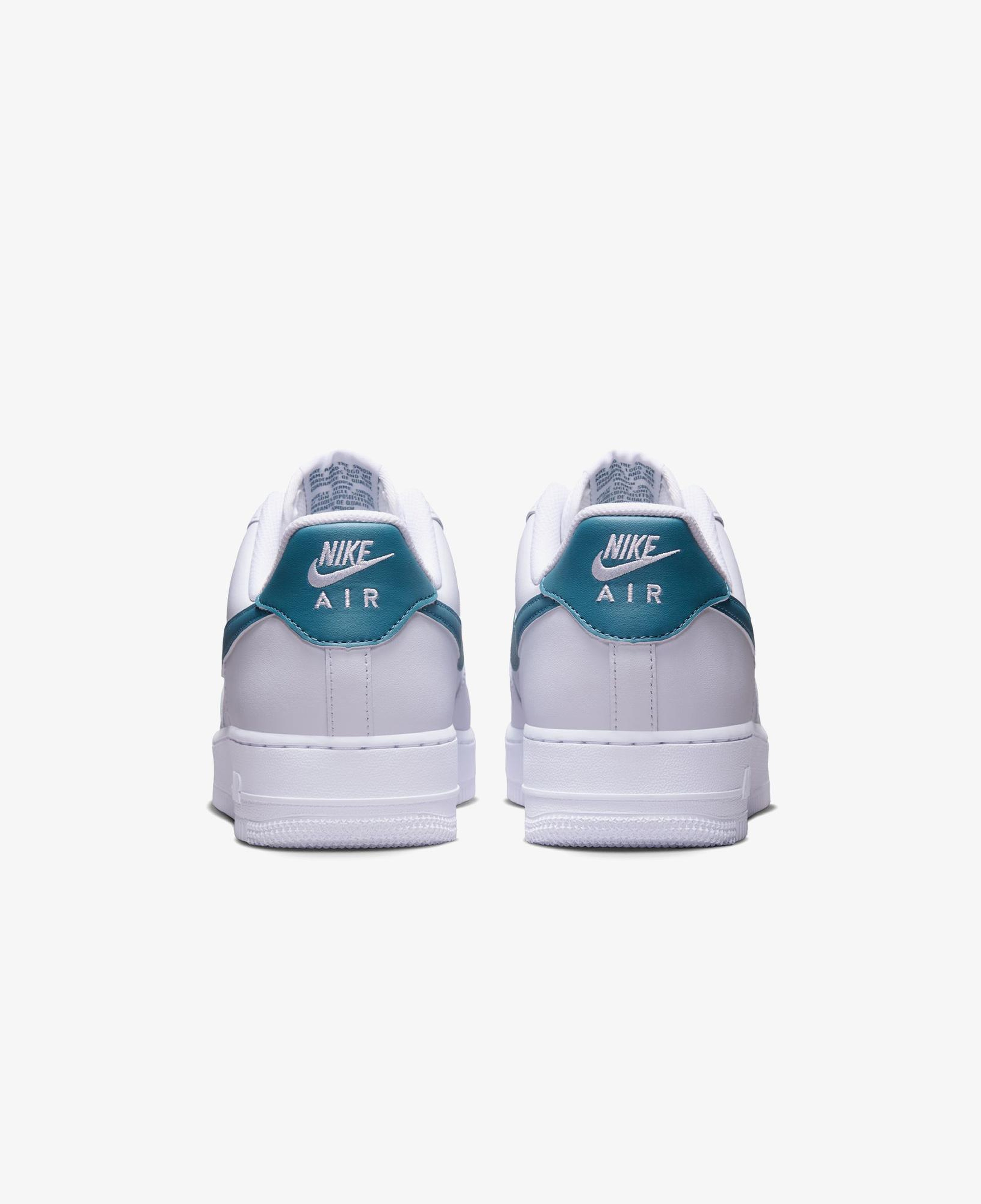 Nike Air Force 1 '07 Erkek Beyaz Spor Ayakkabı