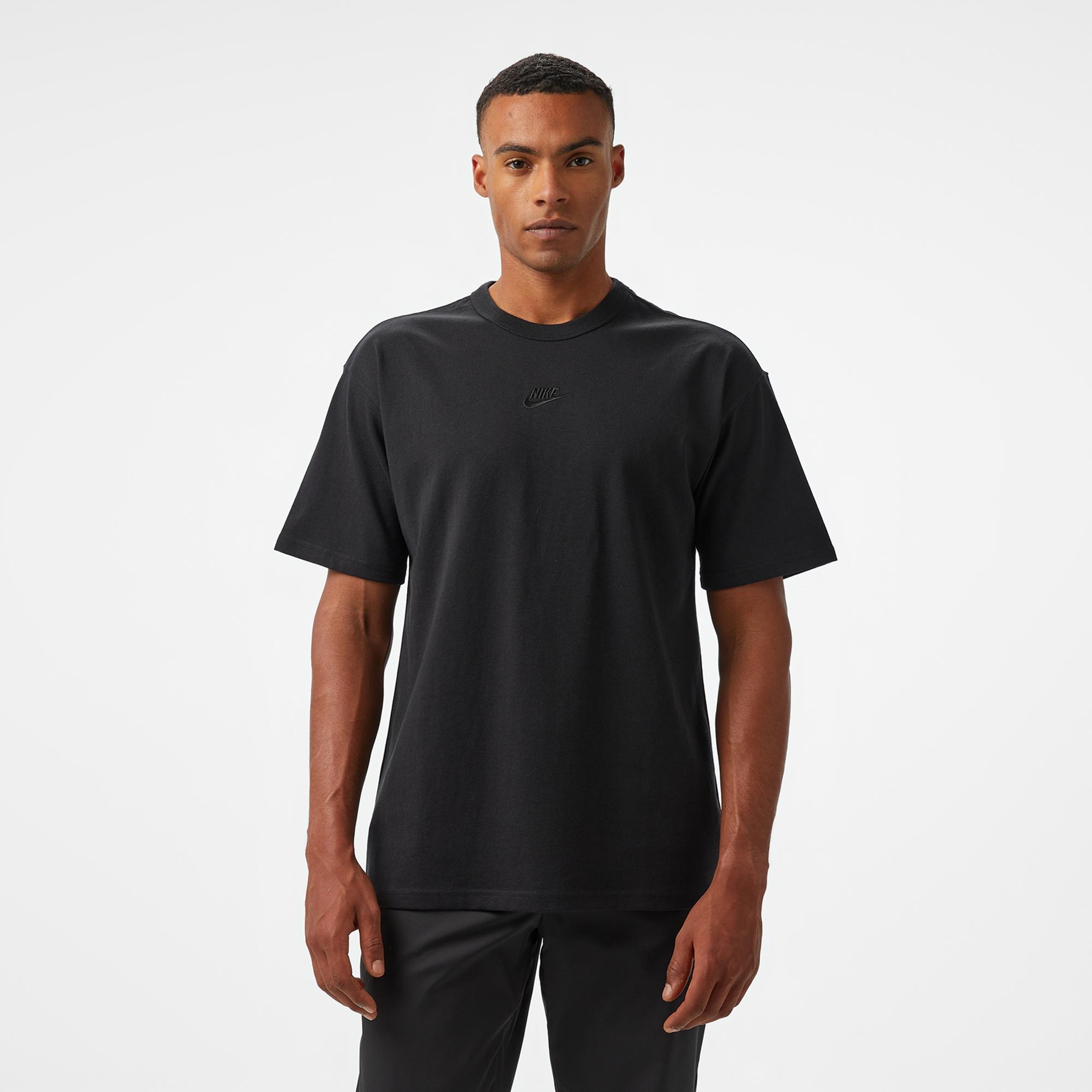 Nike Sportswear Premium Essential Sustainable Erkek Siyah Tişört