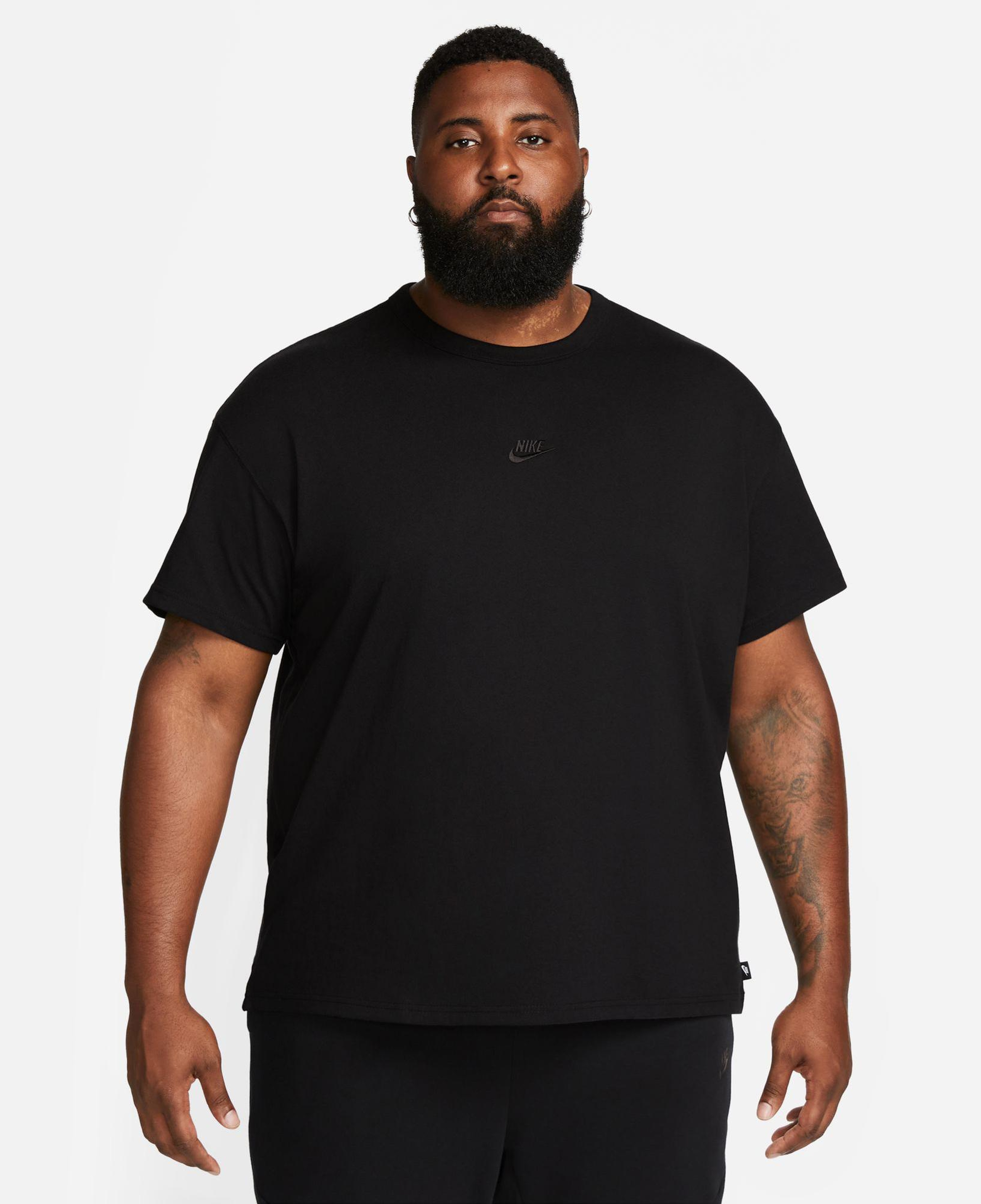 Nike Sportswear Premium Essential Sustainable Erkek Siyah T-Shirt