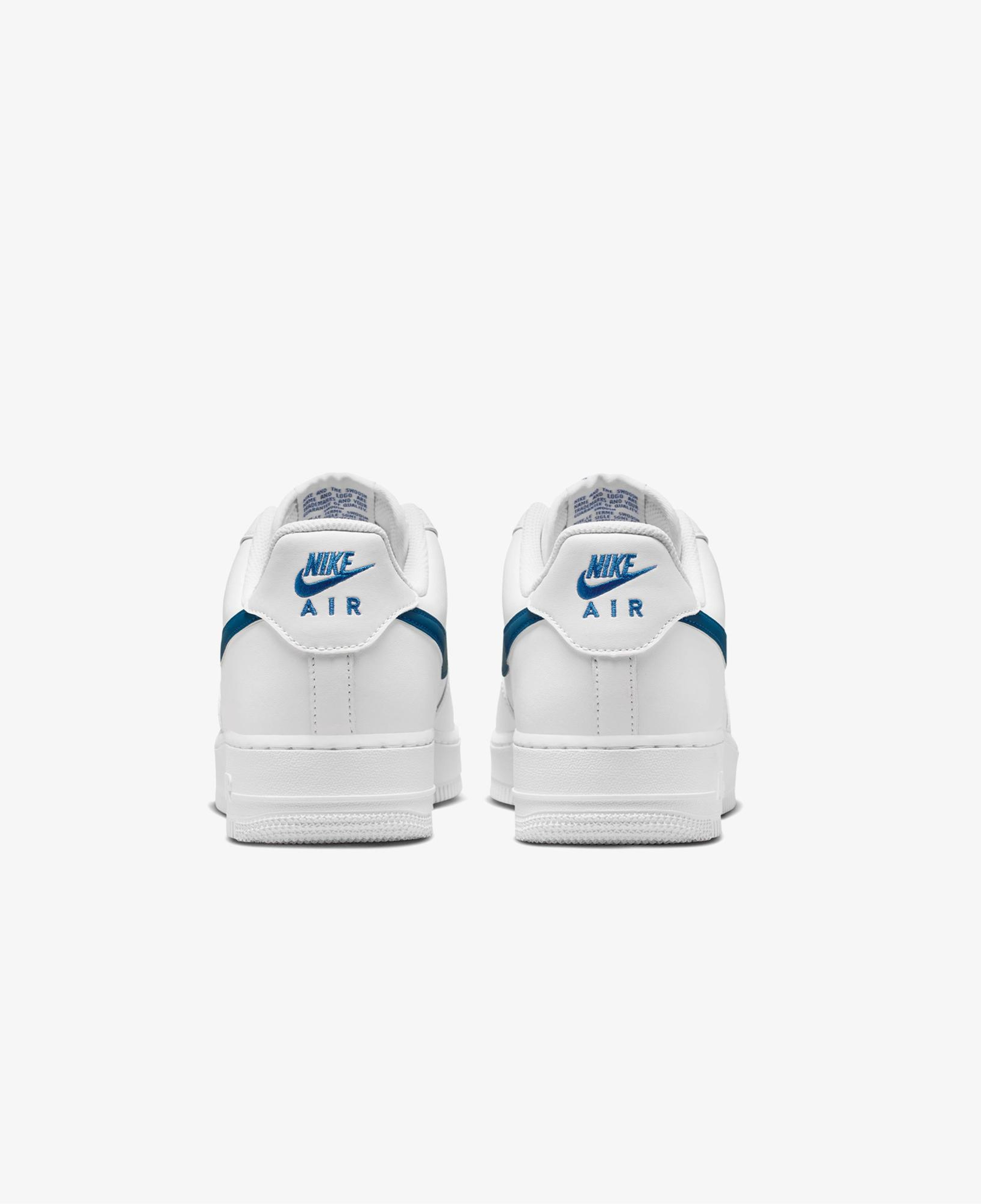 Nike Air Force 1 '07 Erkek Beyaz Spor Ayakkabı