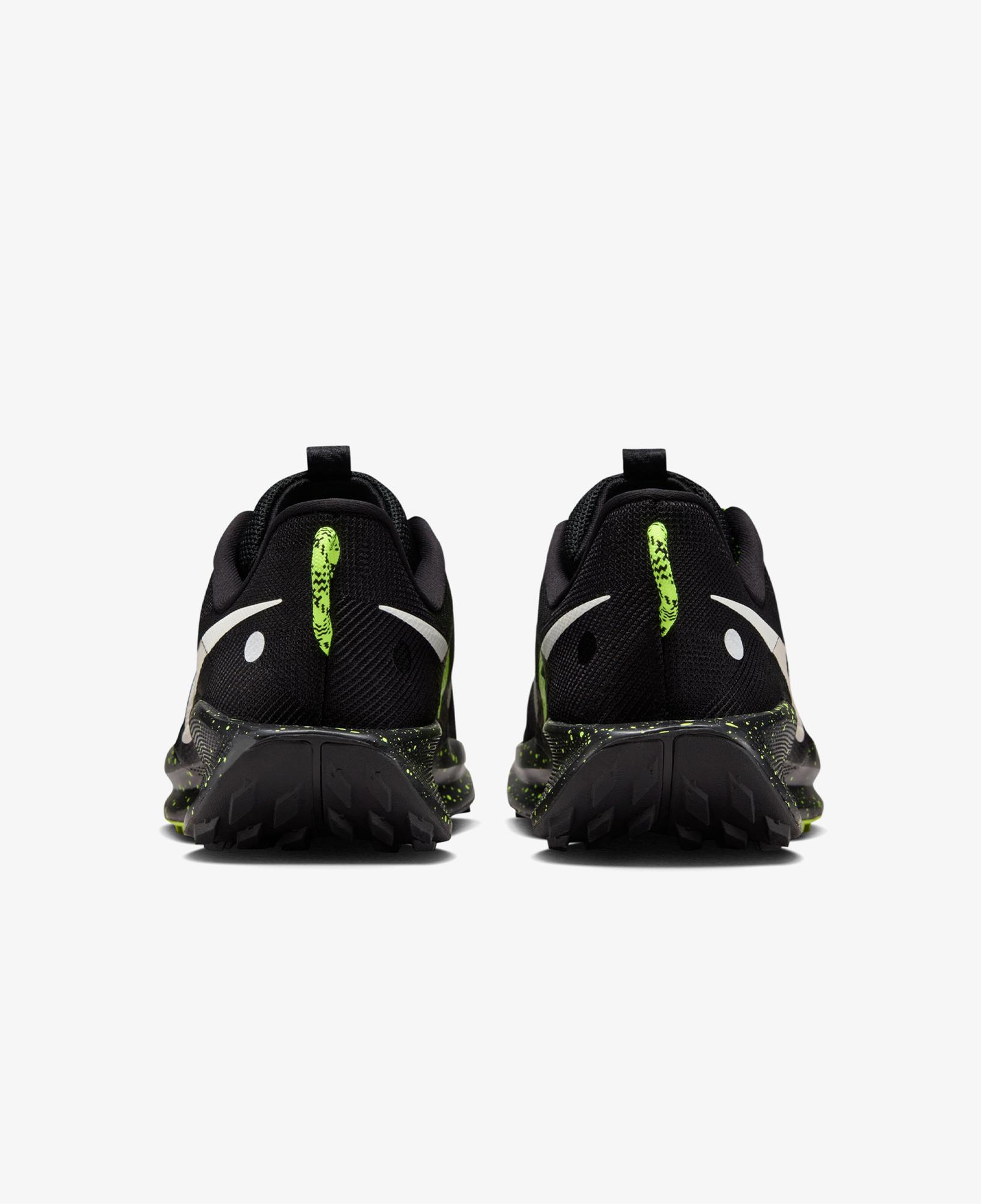 Nike Reactx Pegasus Trail 5 Erkek Siyah Koşu Ayakkabısı