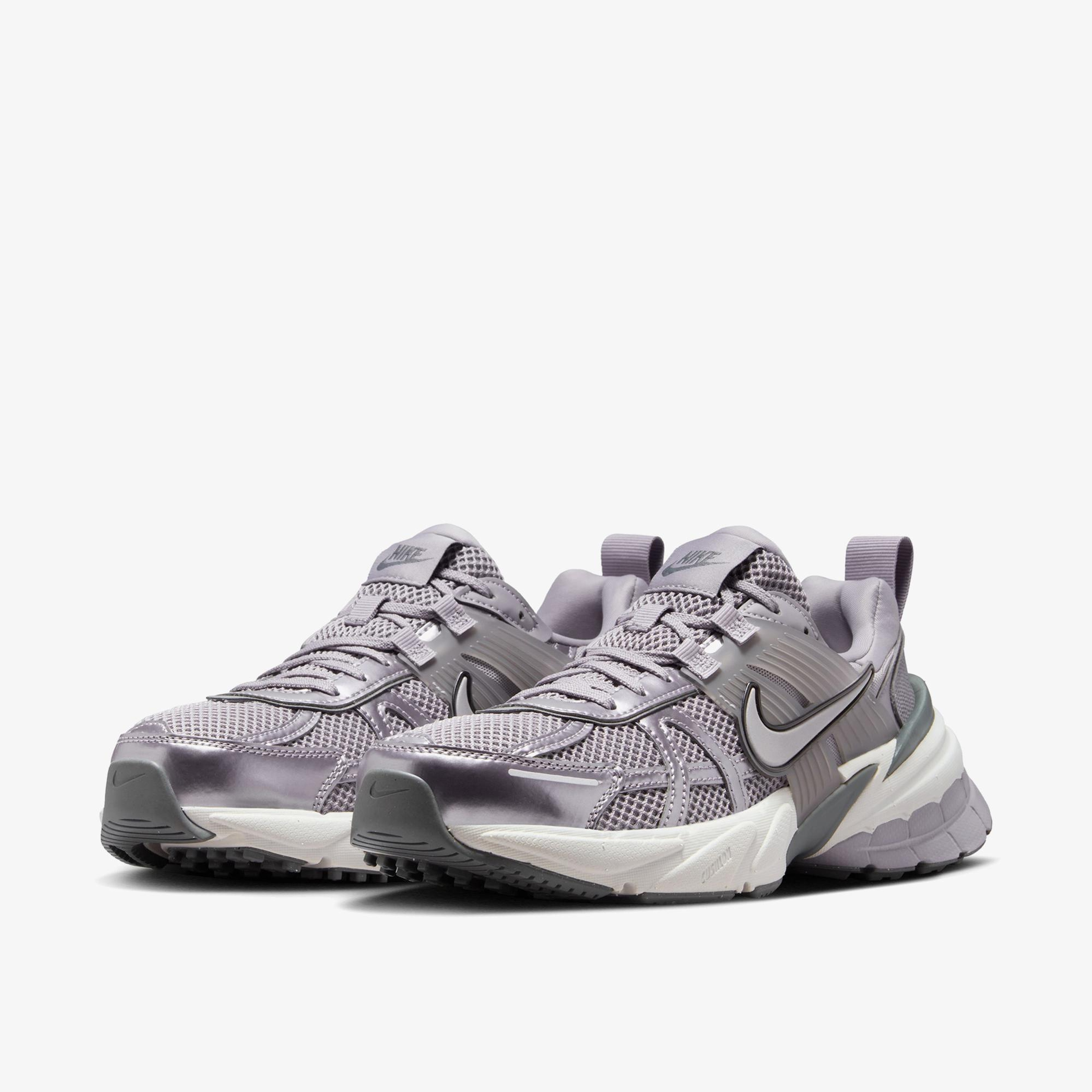 Nike V2K Run Unisex Gri Spor Ayakkabı