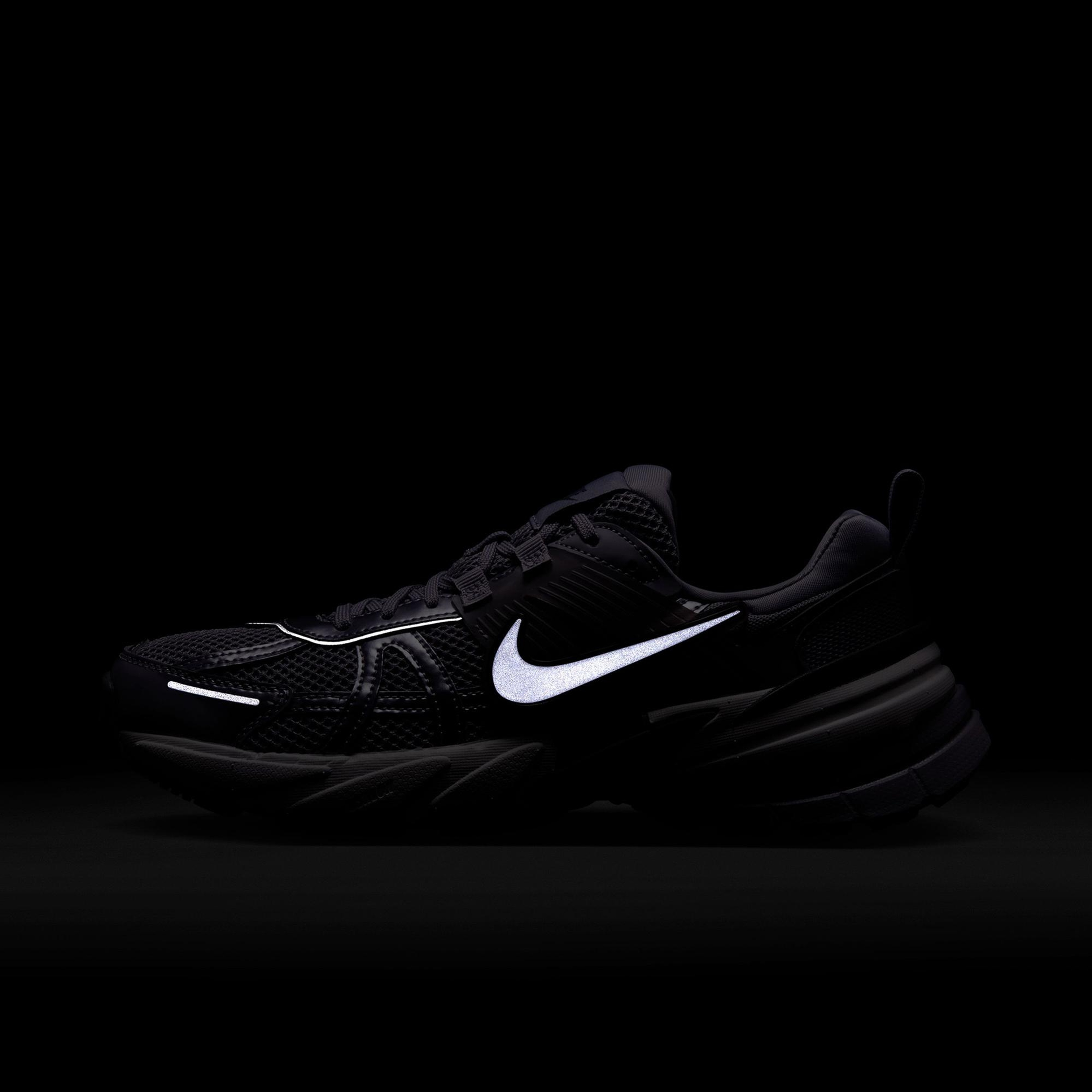 Nike V2K Run Unisex Gri Spor Ayakkabı