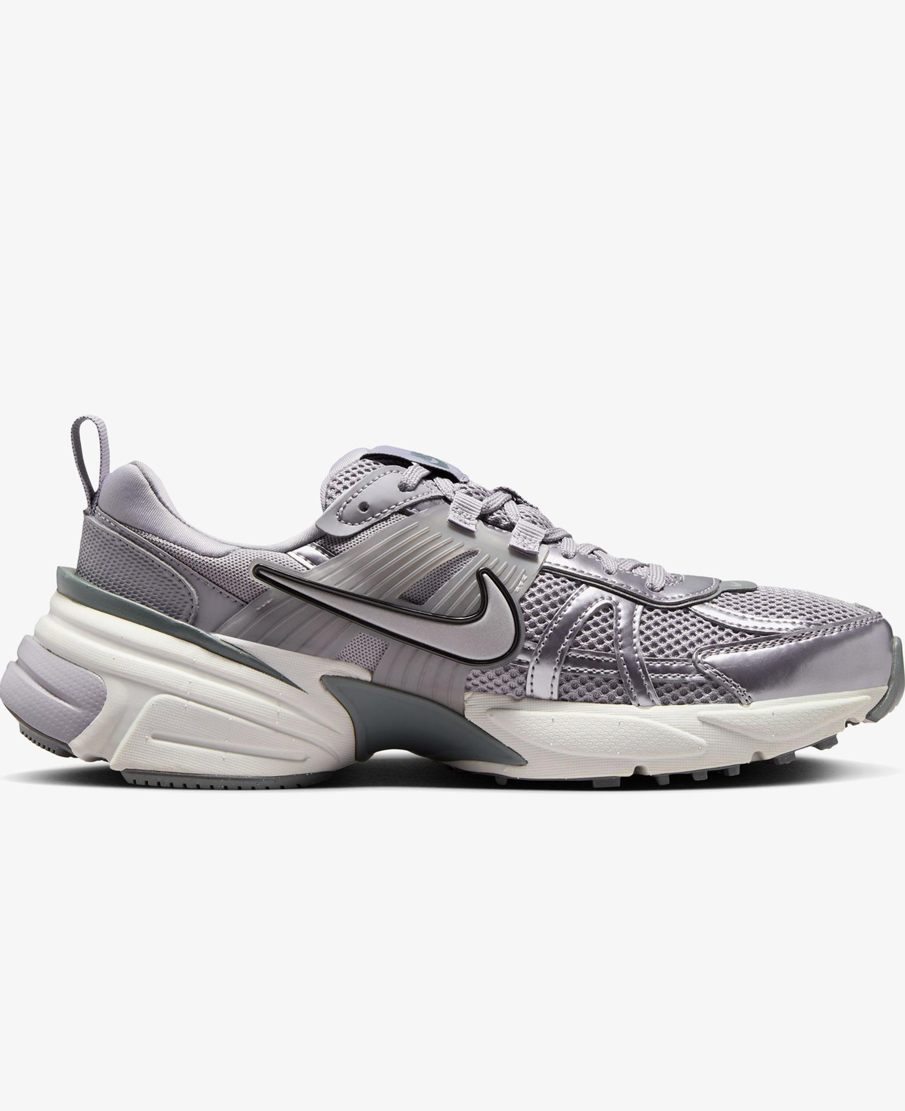 Nike V2K Run Unisex Gri Spor Ayakkabı