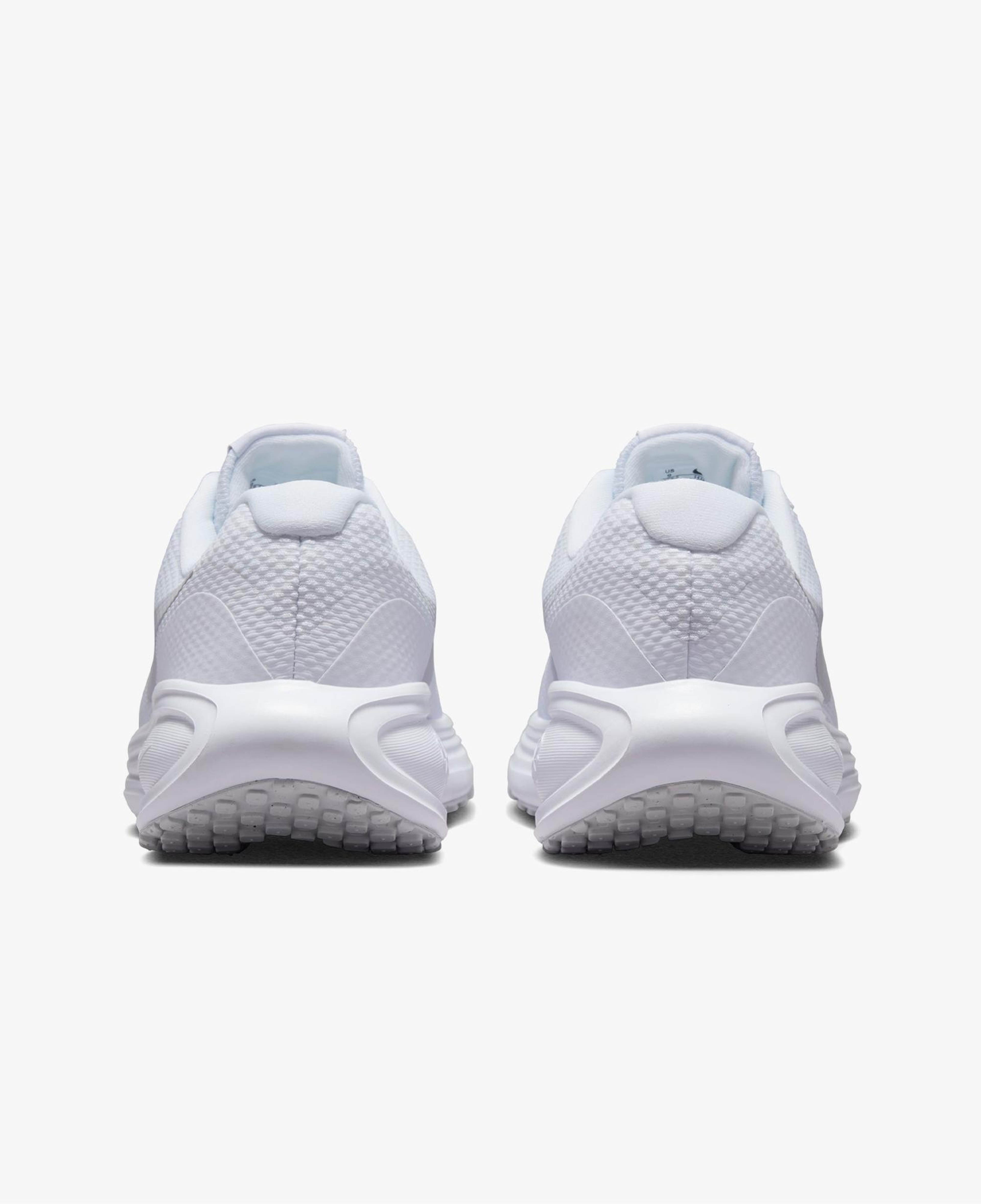 Nike Revolution 8 Kadın Beyaz Koşu Ayakkabısı