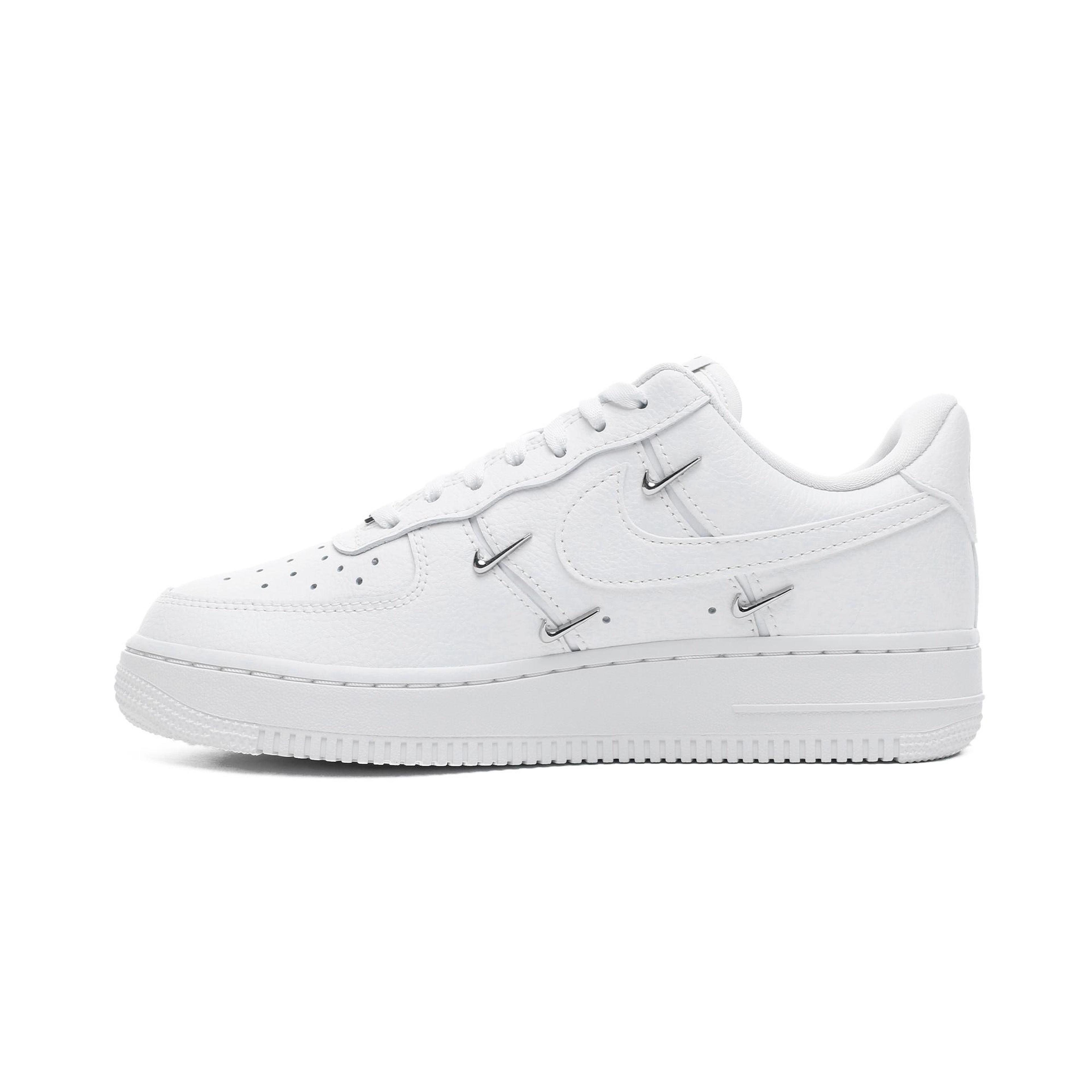 Nike Air Force 1 '07 Kadın Beyaz Spor Ayakkabı