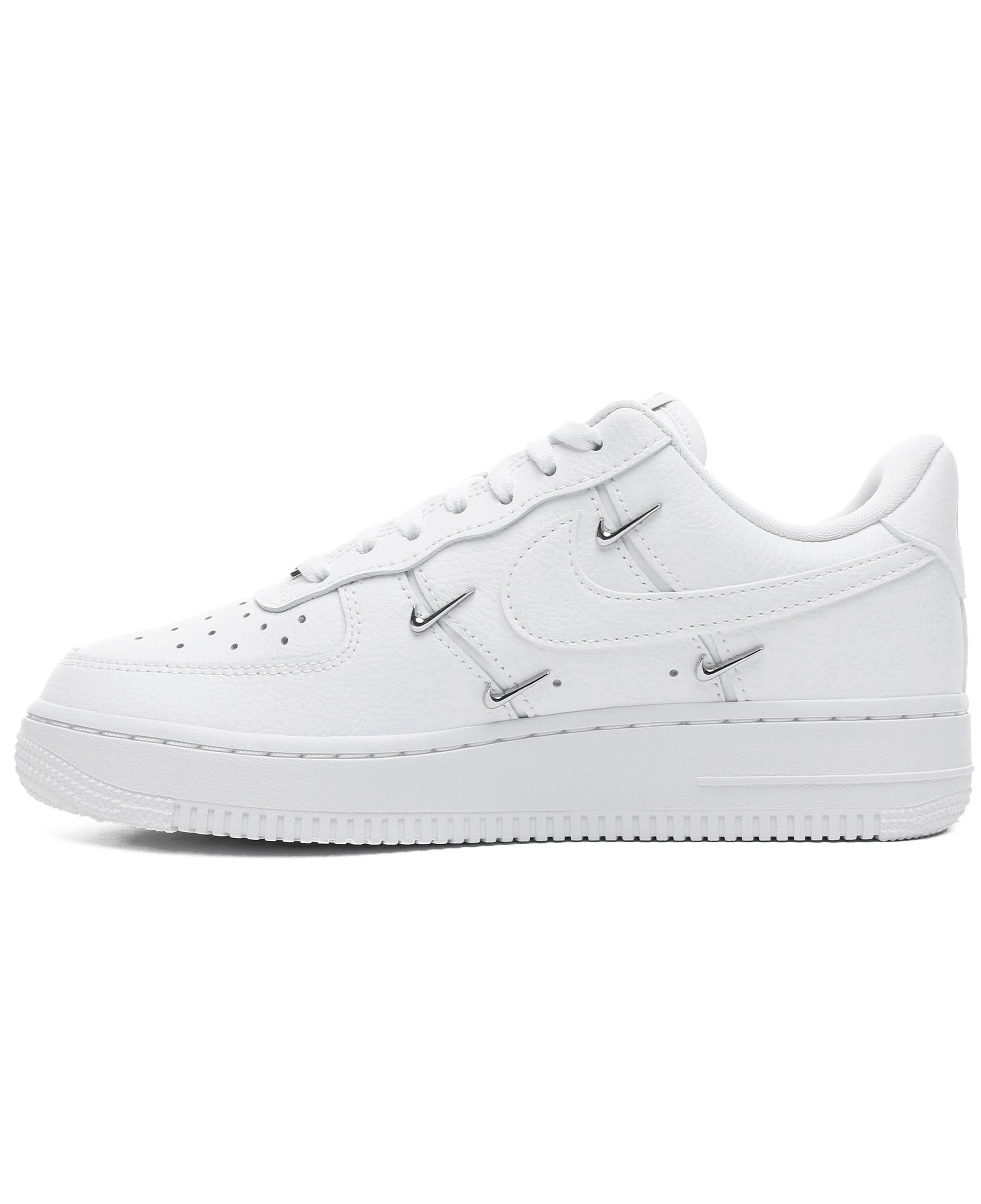 Nike Air Force 1 '07 Kadın Beyaz Spor Ayakkabı