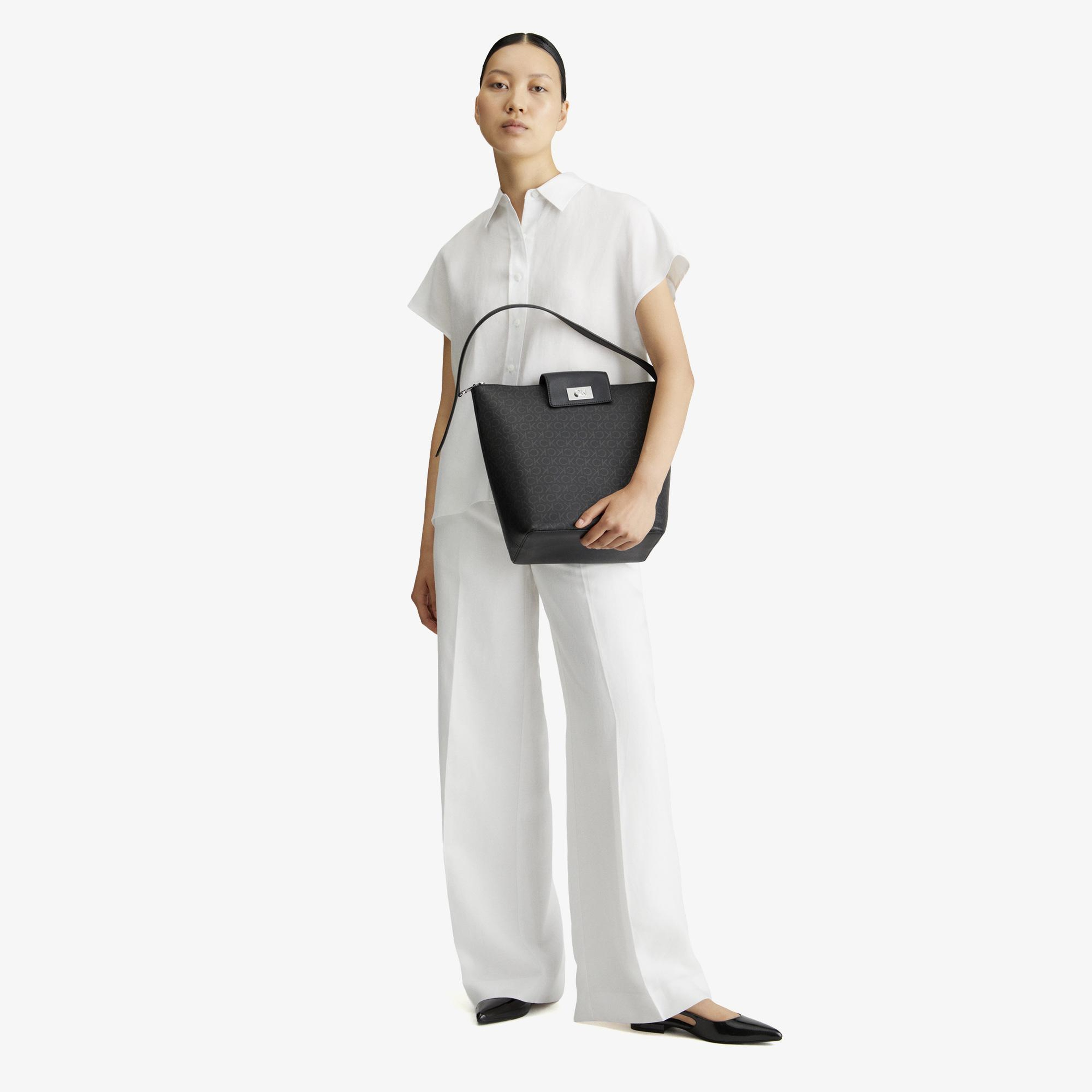 Calvin Klein Kadın Siyah Çanta