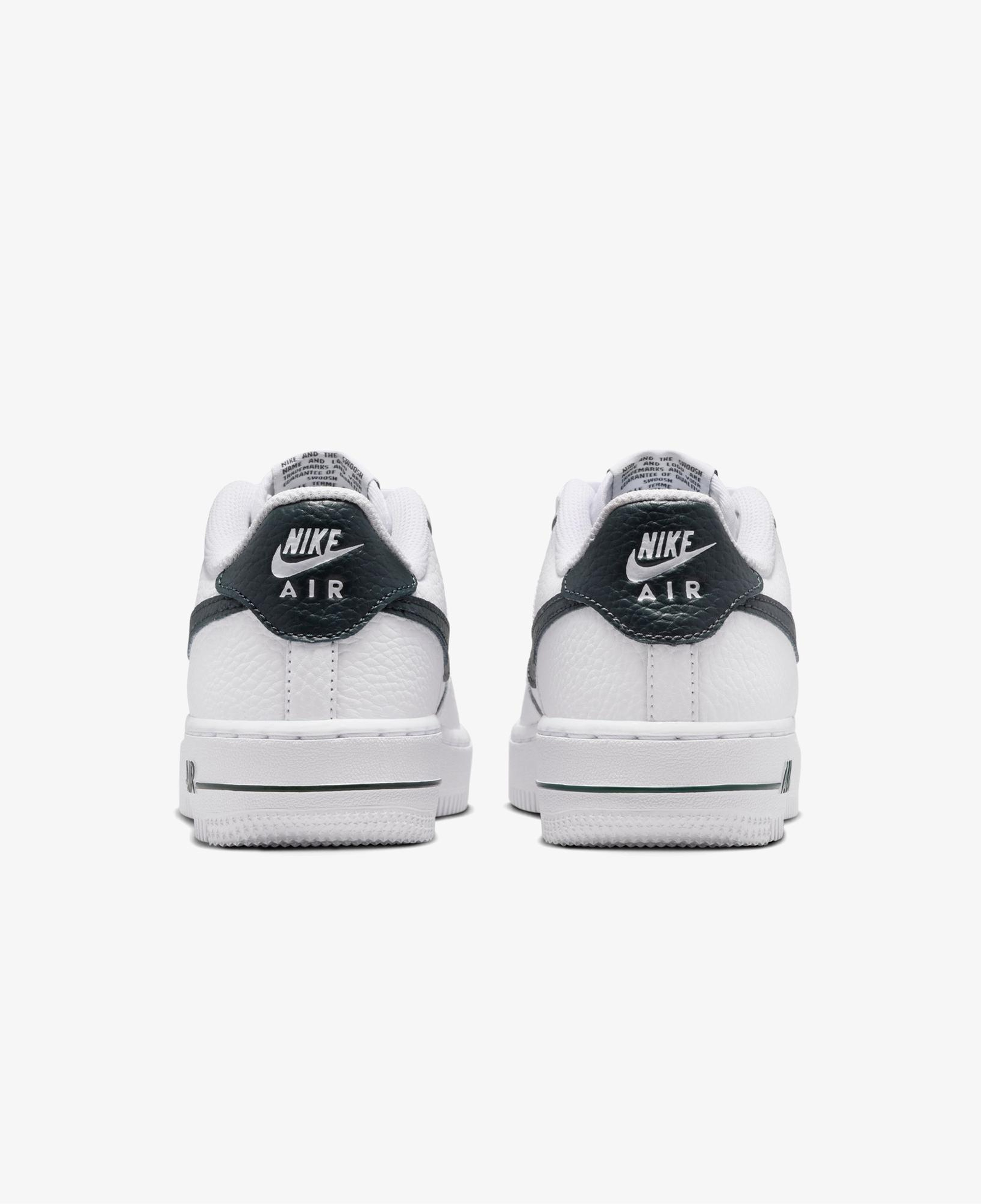 Nike Air Force 1 Genç Çocuk Beyaz Spor Ayakkabı