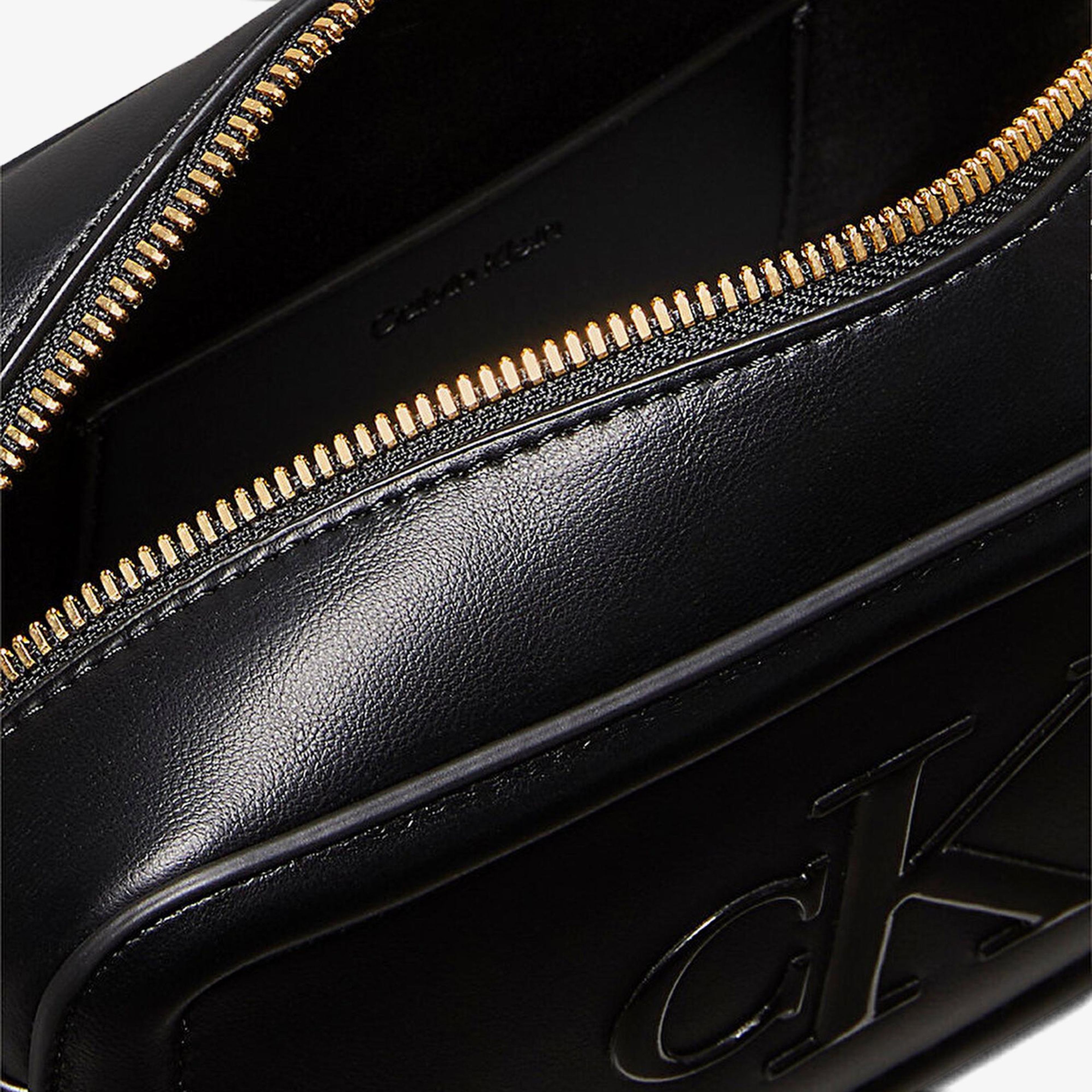 Calvin Klein Bold Camera Kadın Siyah Çapraz Çanta