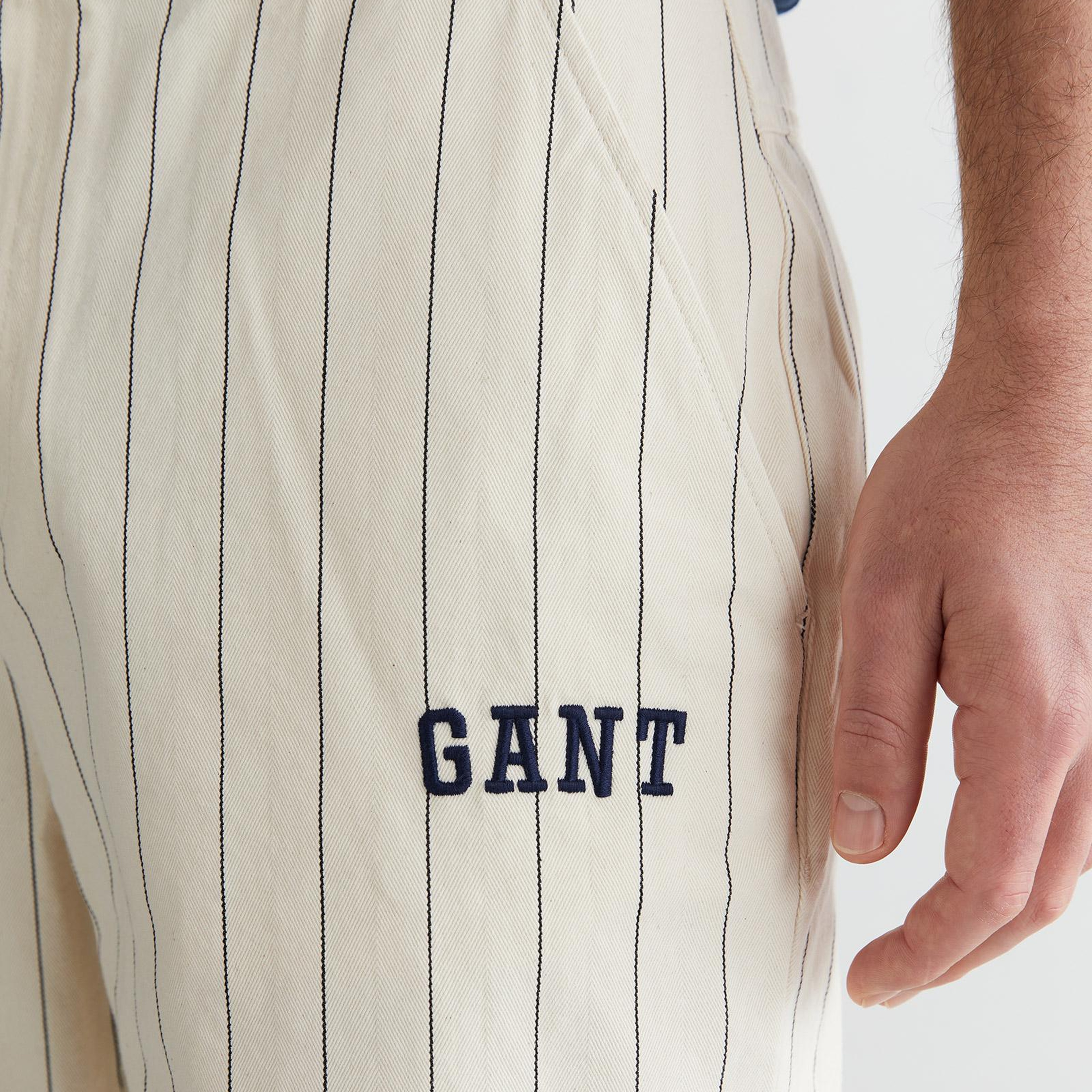 GANT Erkek Krem Regular Fit Çizgili Şort