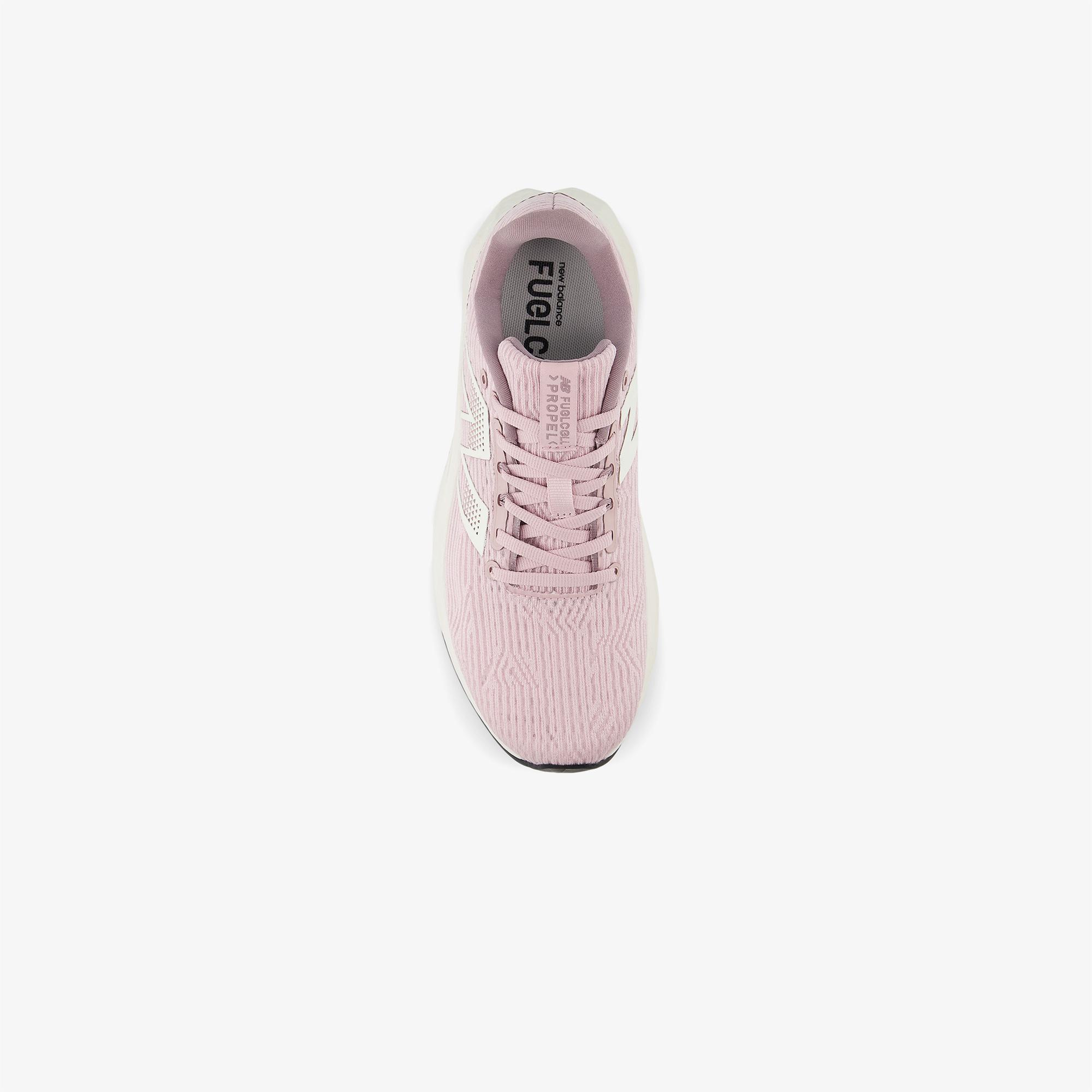 New Balance FuelCell Propel V5 Kadın Pembe Spor Ayakkabı