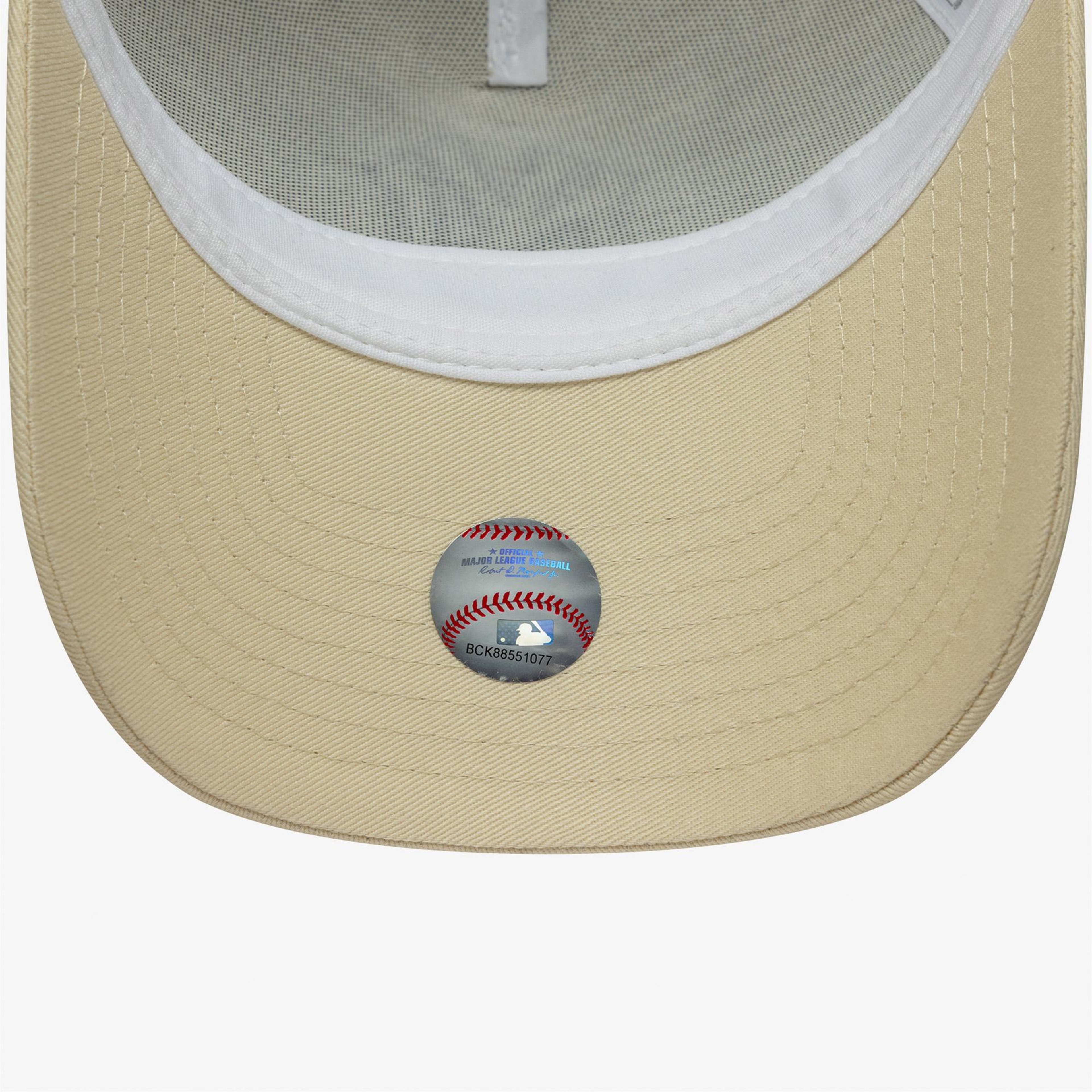 New Era Outline Ef Trucker Neyyan Unisex Bej Şapka