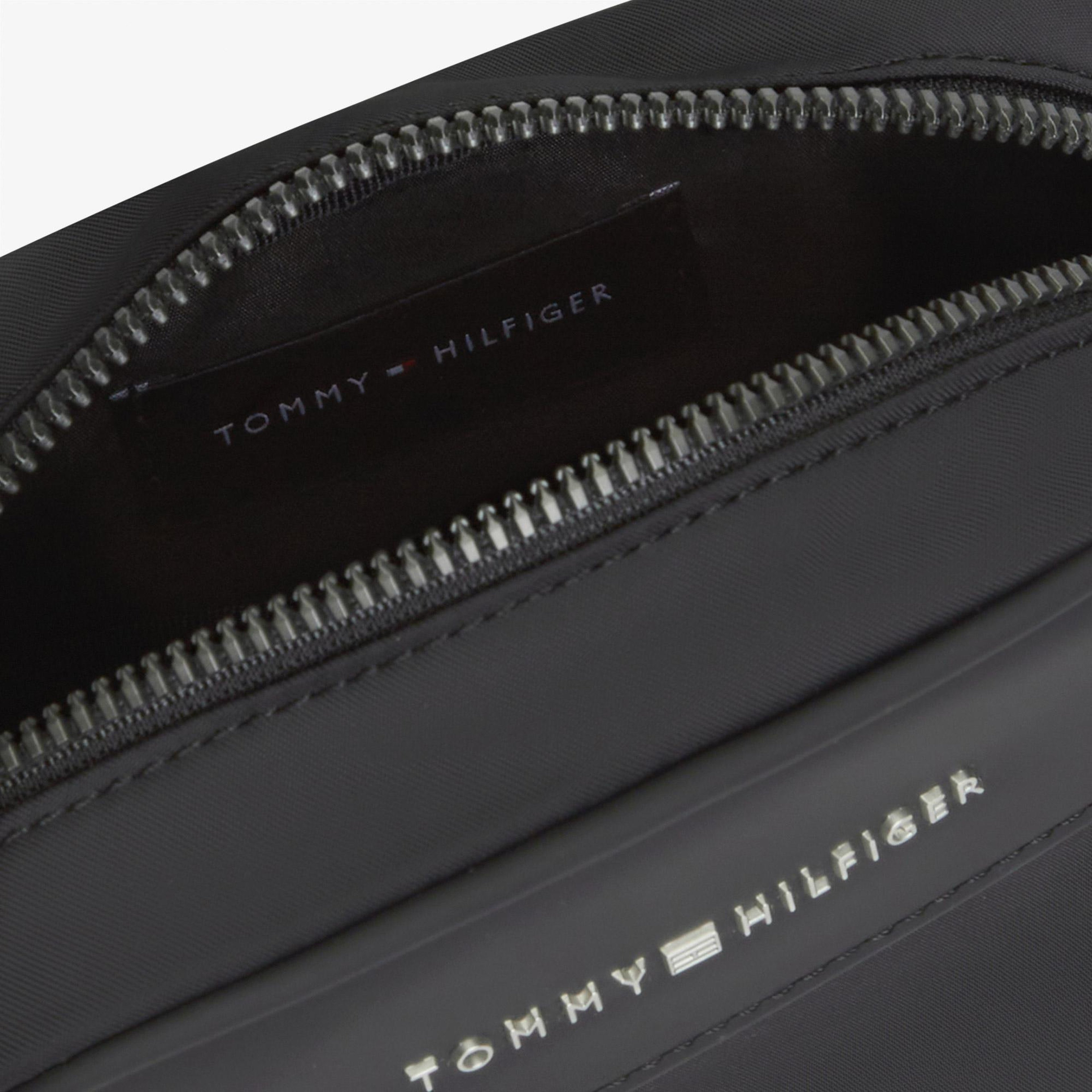 Tommy Hilfiger Repreve Erkek Siyah Çapraz Çanta