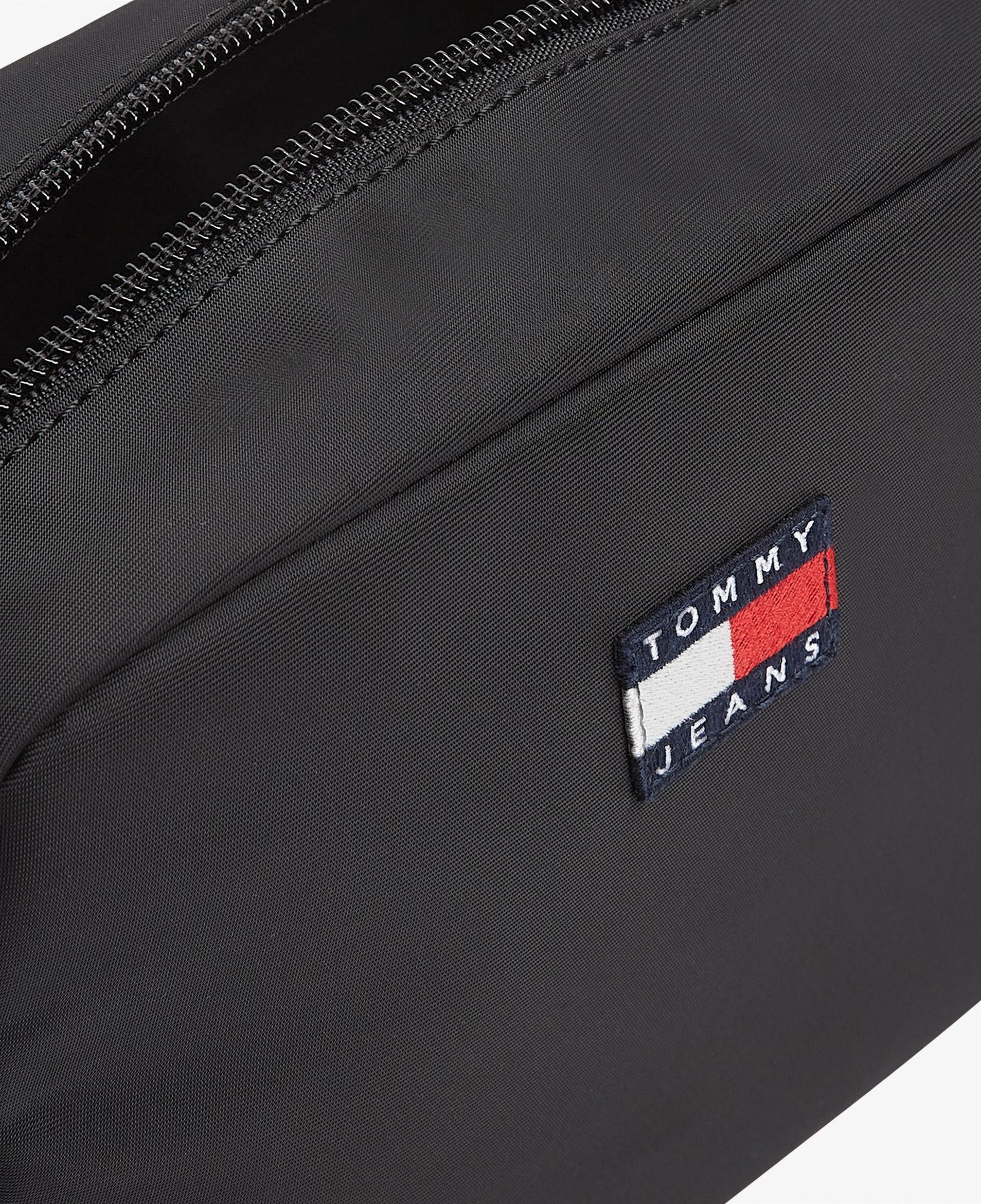 Tommy Hilfiger Essential Daily Kadın Siyah Çapraz Çanta