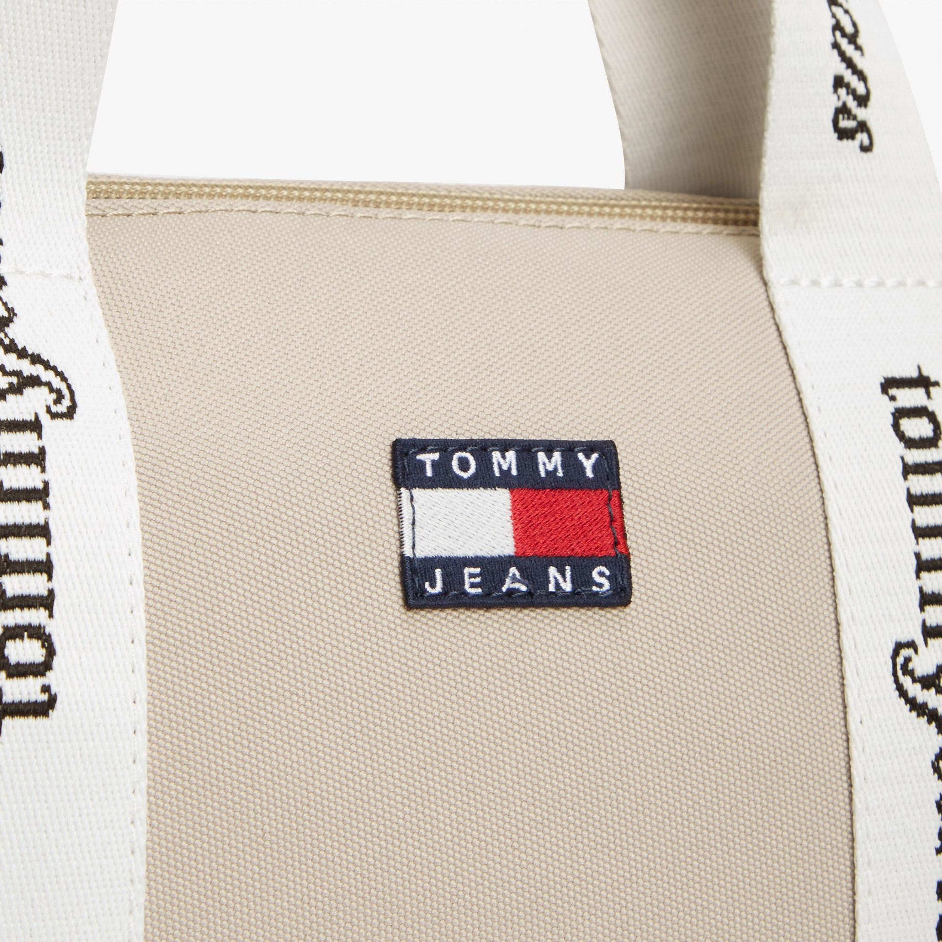 Tommy Hilfiger Essential Daily Kadın Bej El Çantası