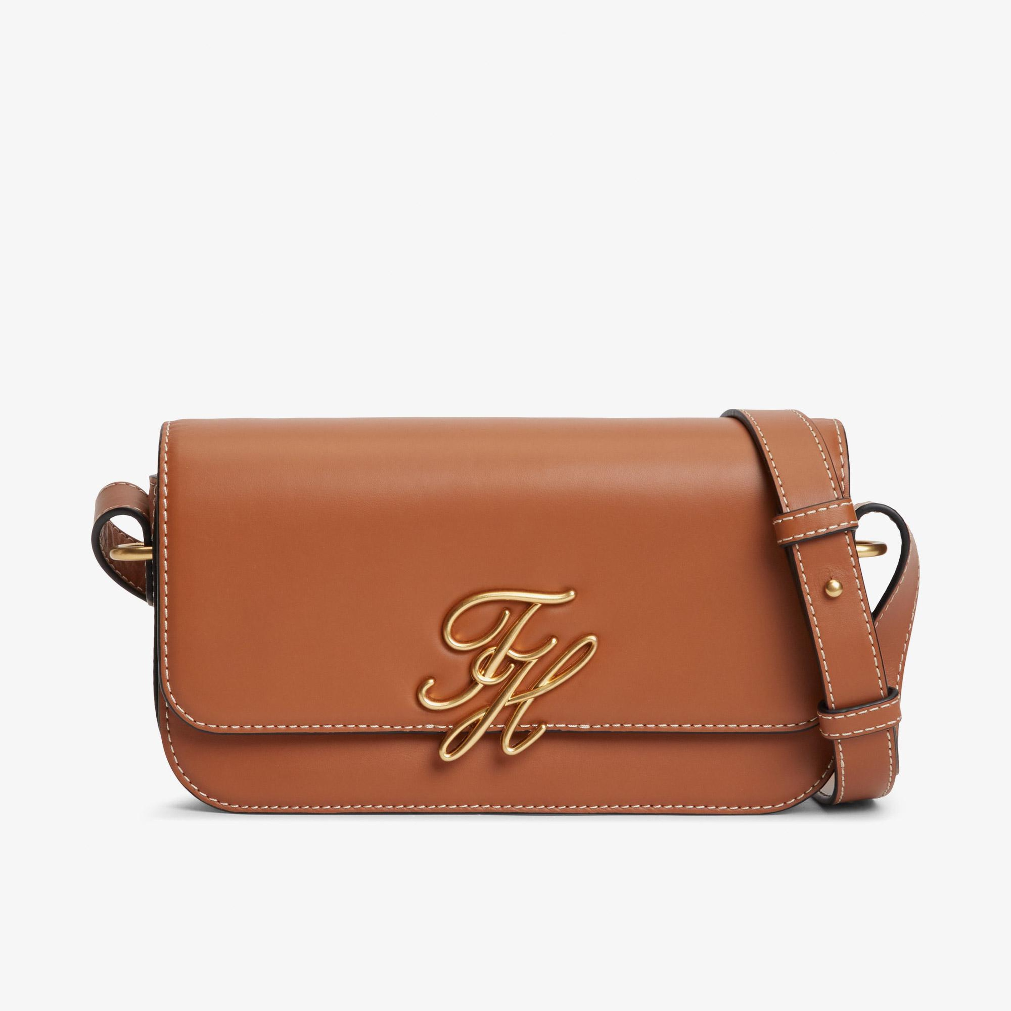 Tommy Hilfiger Script Leather Kadın Kahverengi Çapraz Çanta