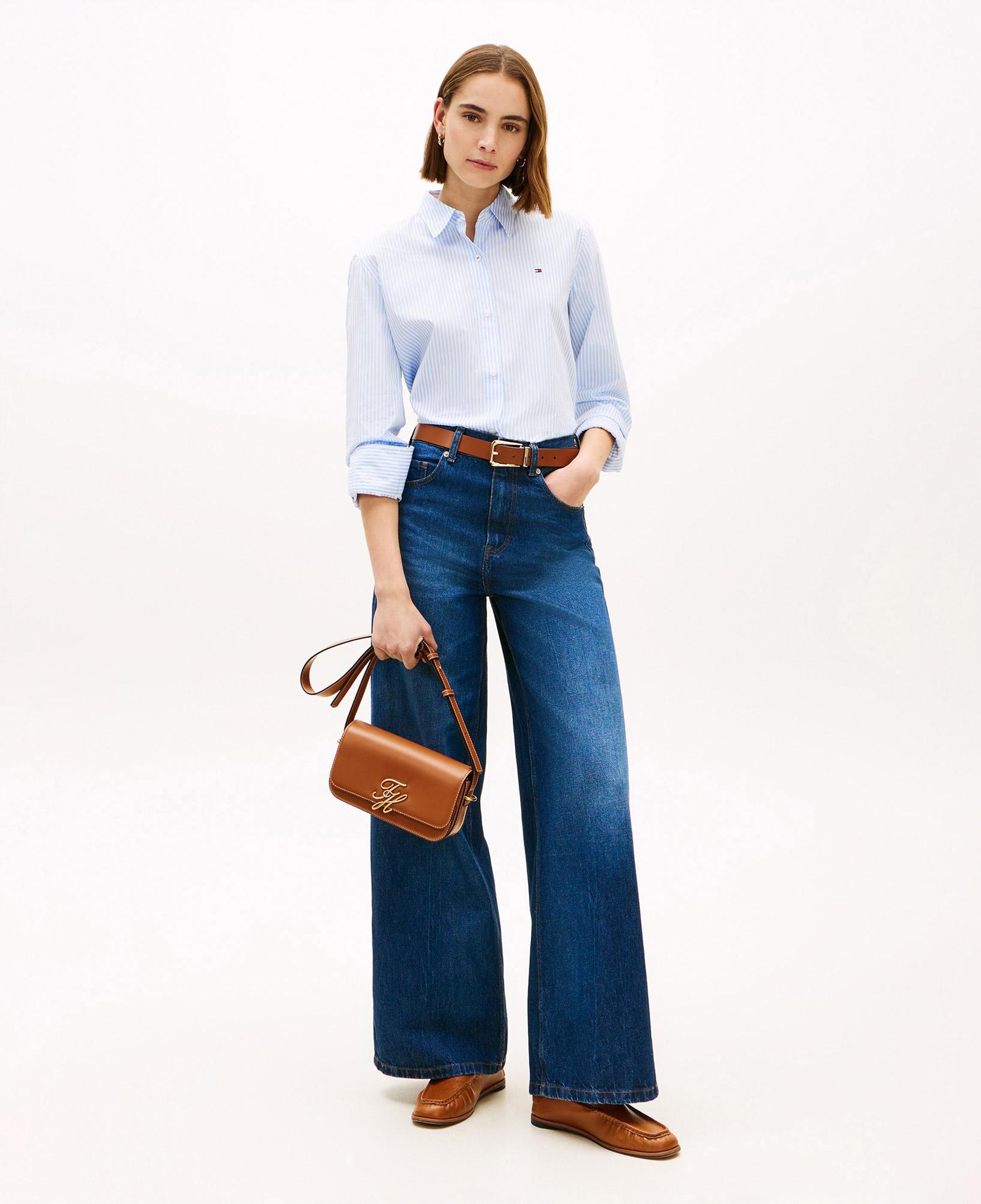 Tommy Hilfiger Script Leather Kadın Kahverengi Çapraz Çanta