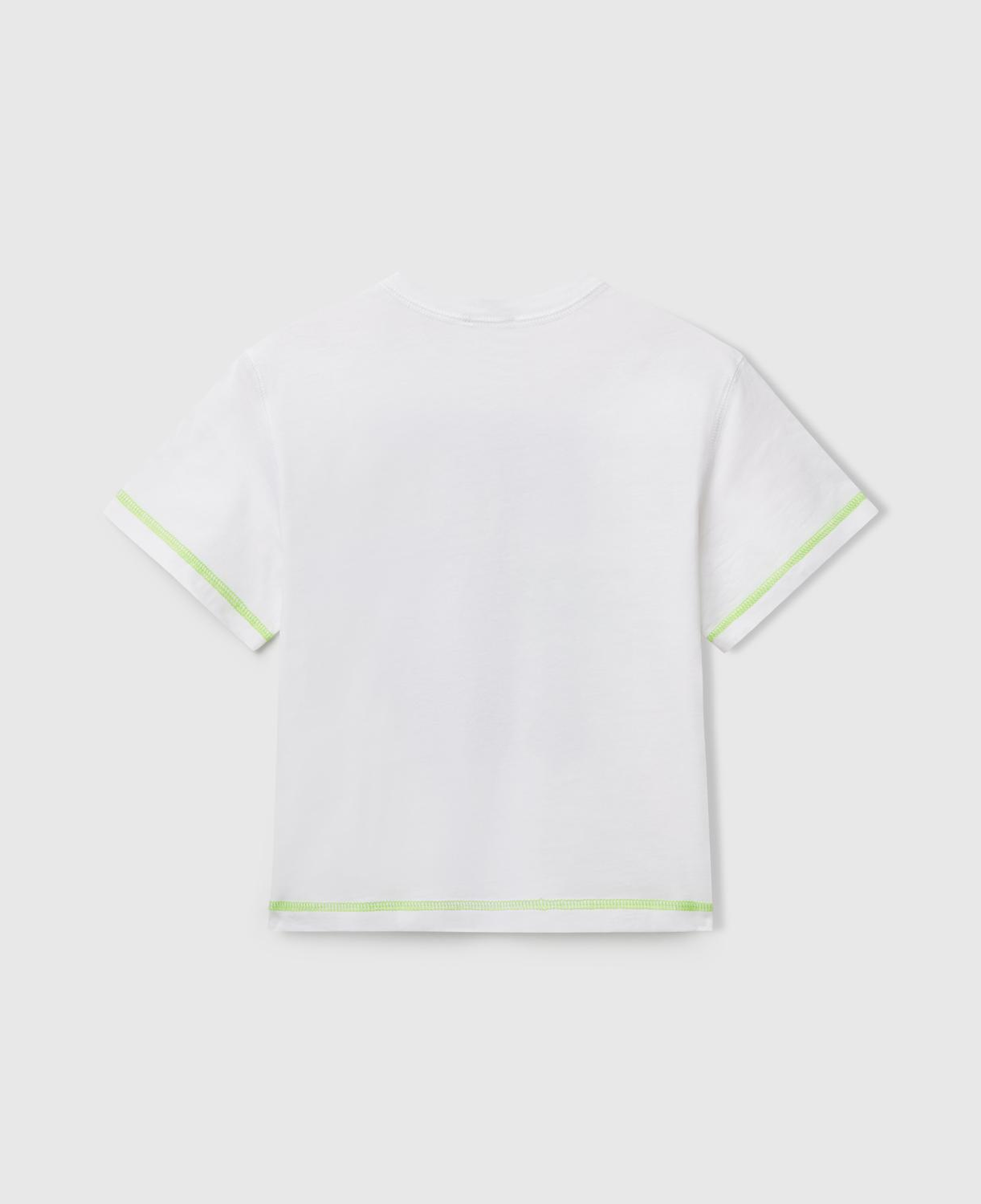 Erkek Çocuk Beyaz Fotoğraf Baskılı Kabartma Detaylı Kontrastlı T-Shirt