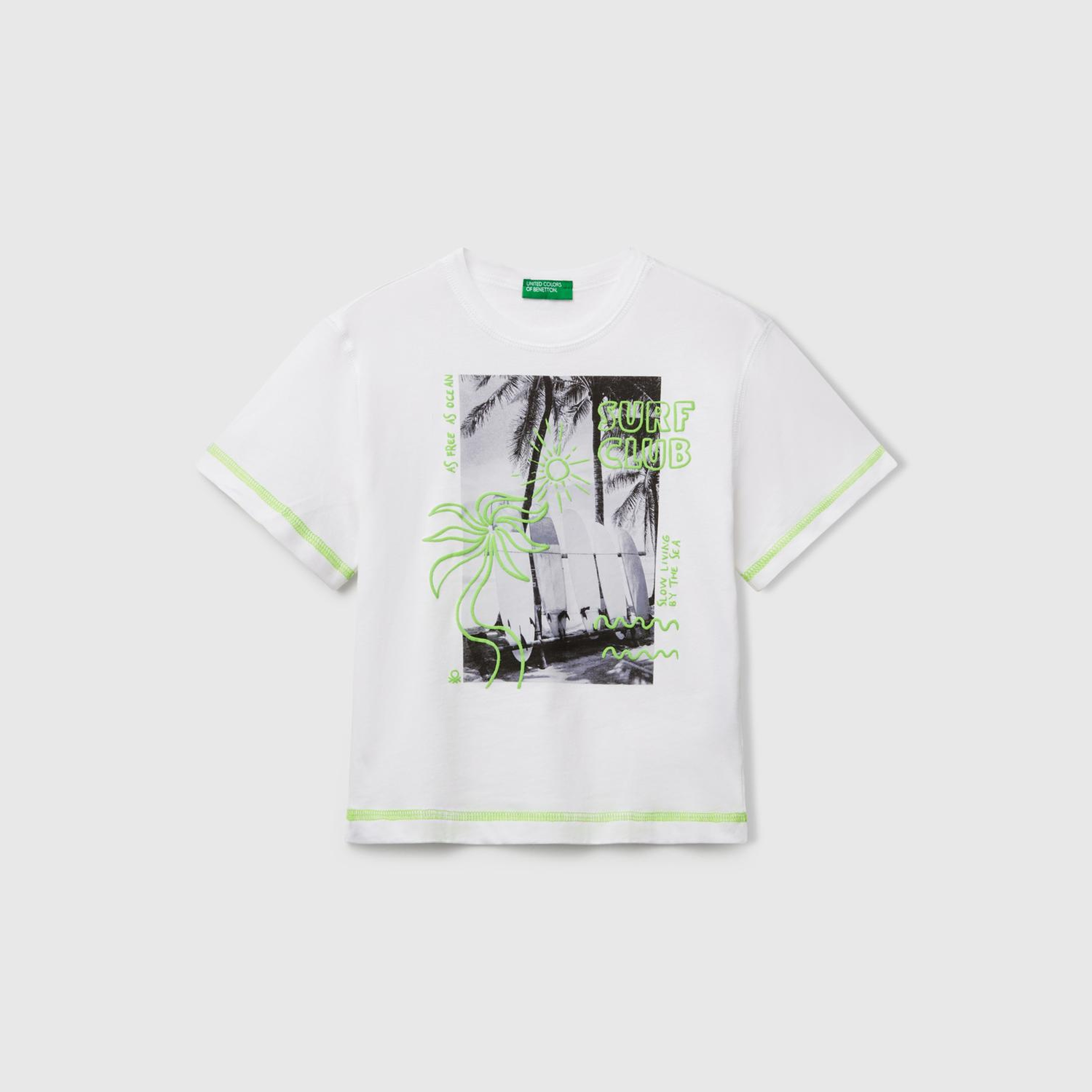 Erkek Çocuk Beyaz Fotoğraf Baskılı Kabartma Detaylı Kontrastlı T-Shirt