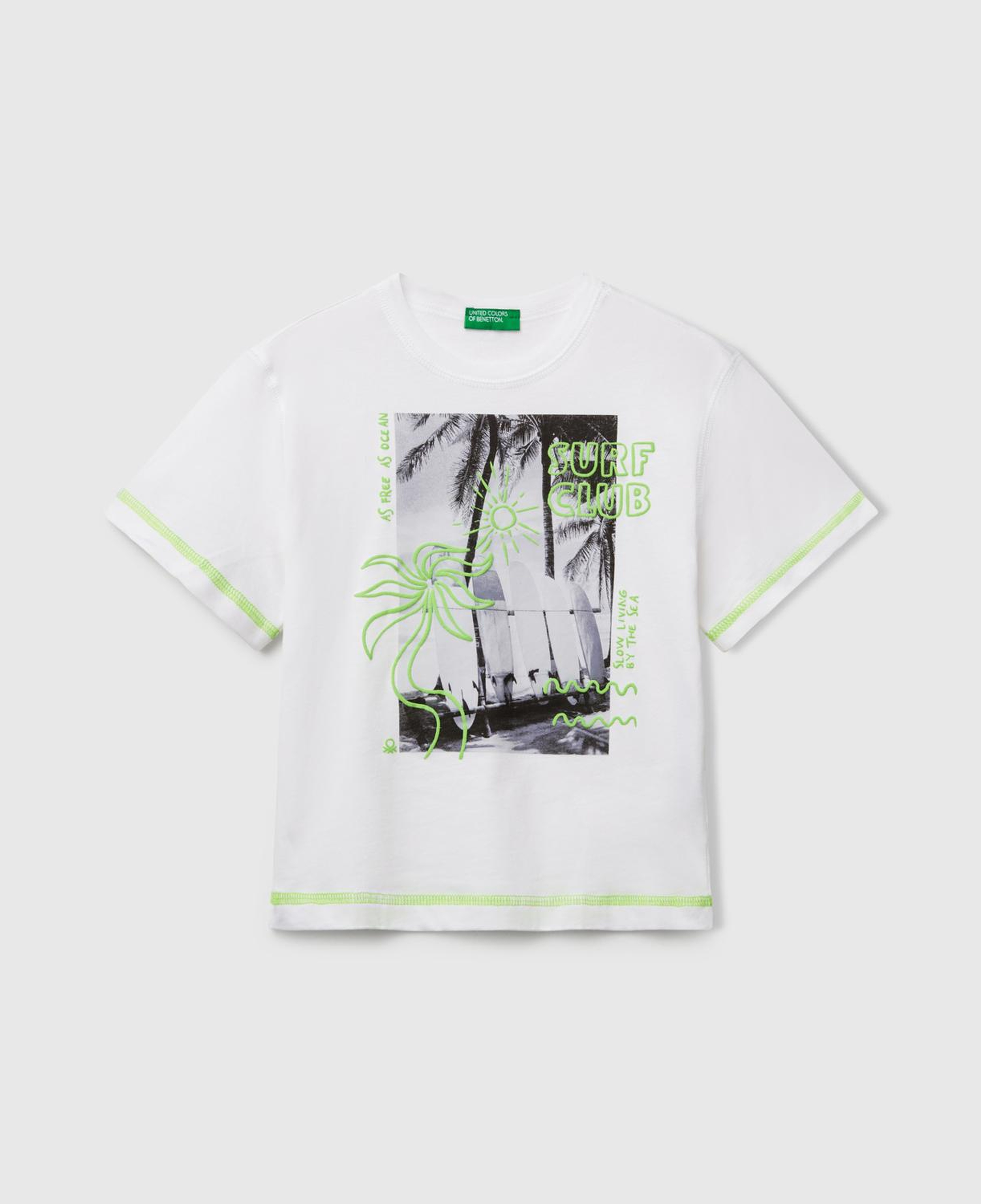 Erkek Çocuk Beyaz Fotoğraf Baskılı Kabartma Detaylı Kontrastlı T-Shirt