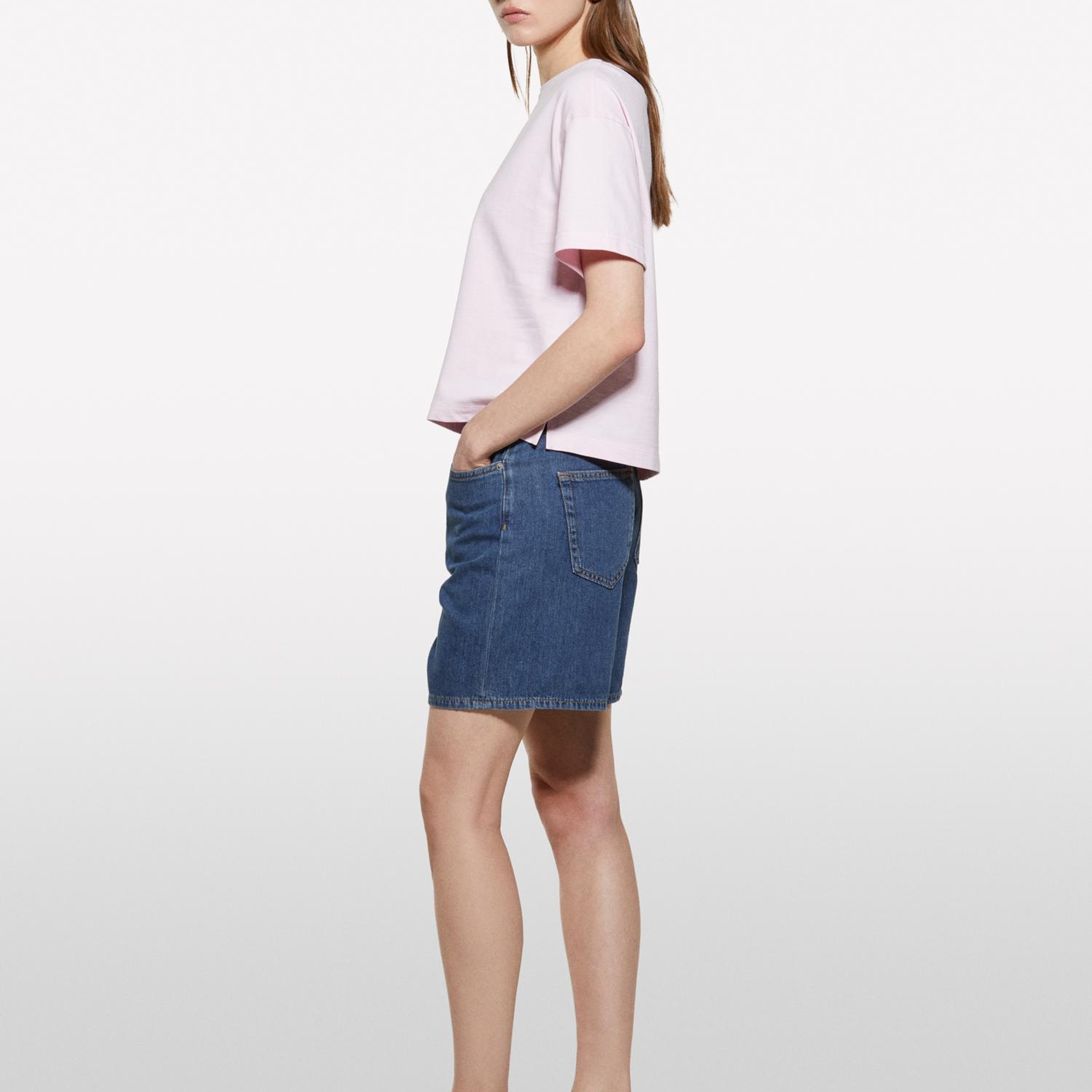 Kadın Açık Pembe %100 Pamuk Kayık Yaka Boxy Fit Crop T-Shirt