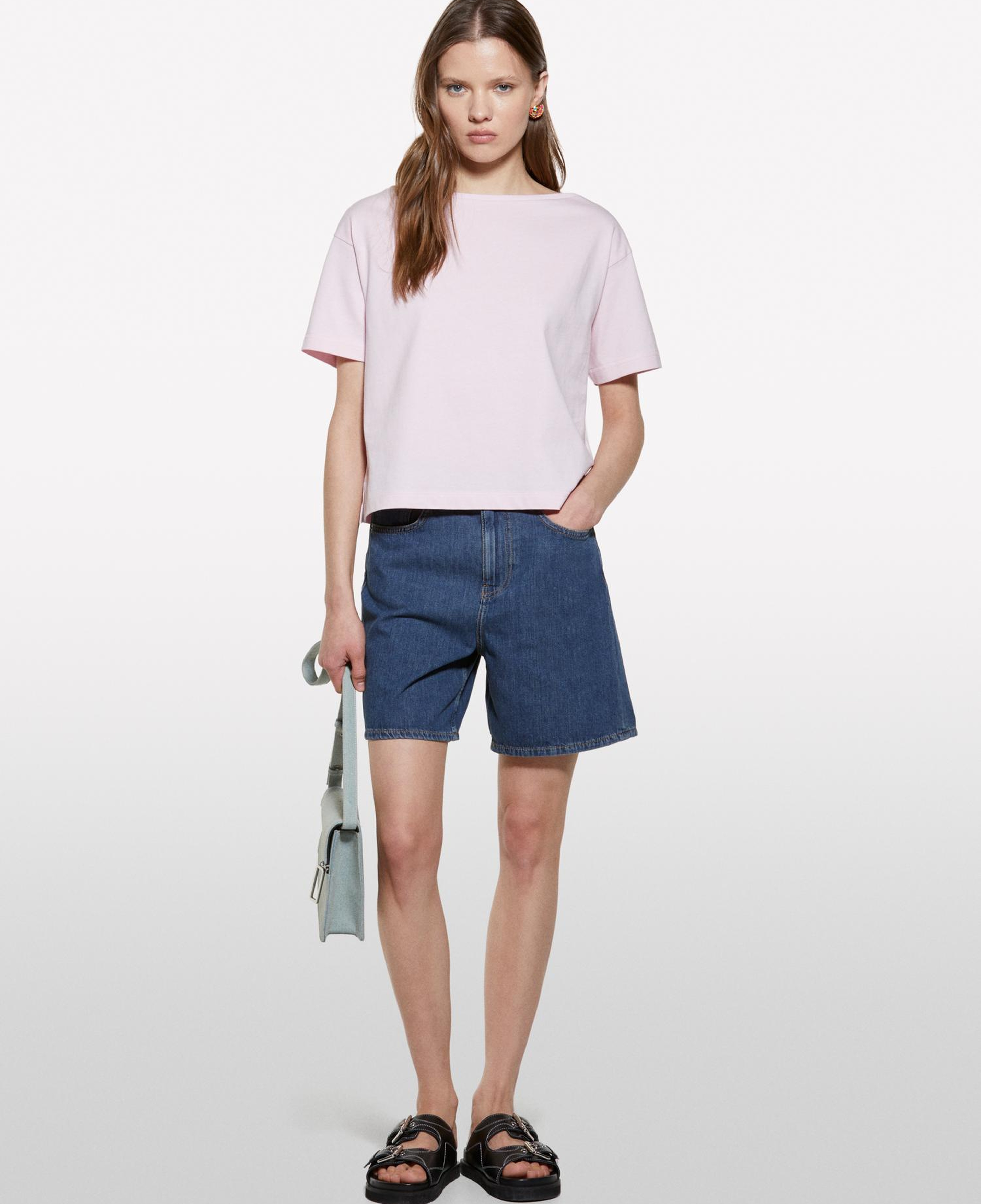 Kadın Açık Pembe %100 Pamuk Kayık Yaka Boxy Fit Crop T-Shirt