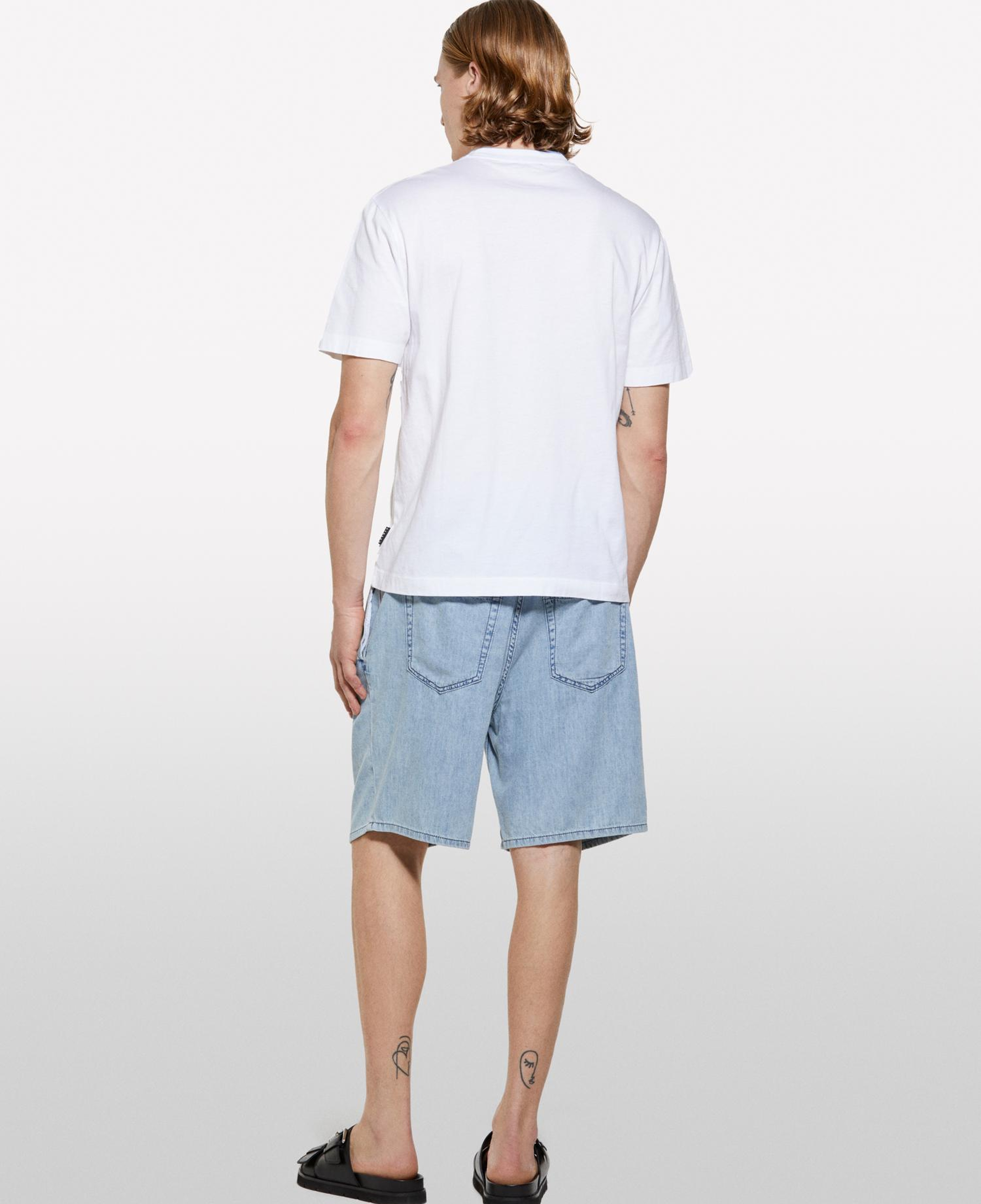 Erkek Beyaz %100 Pamuk Logo Detaylı Bisiklet Yaka Regular Fit T-Shirt