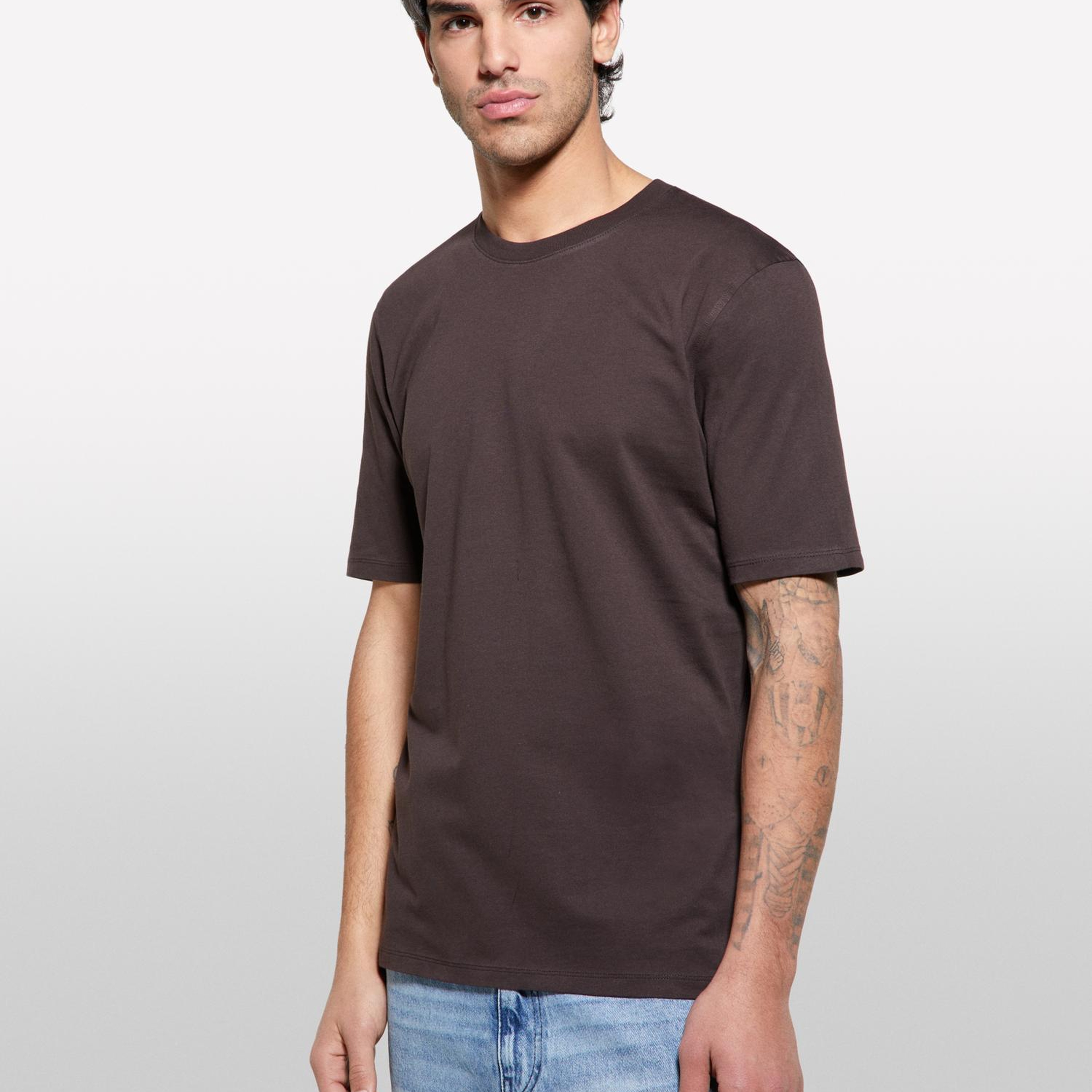 Erkek Koyu kahverengi %100 Pamuk Normal Kesim Bisiklet Yaka Kısa Kollu T-Shirt