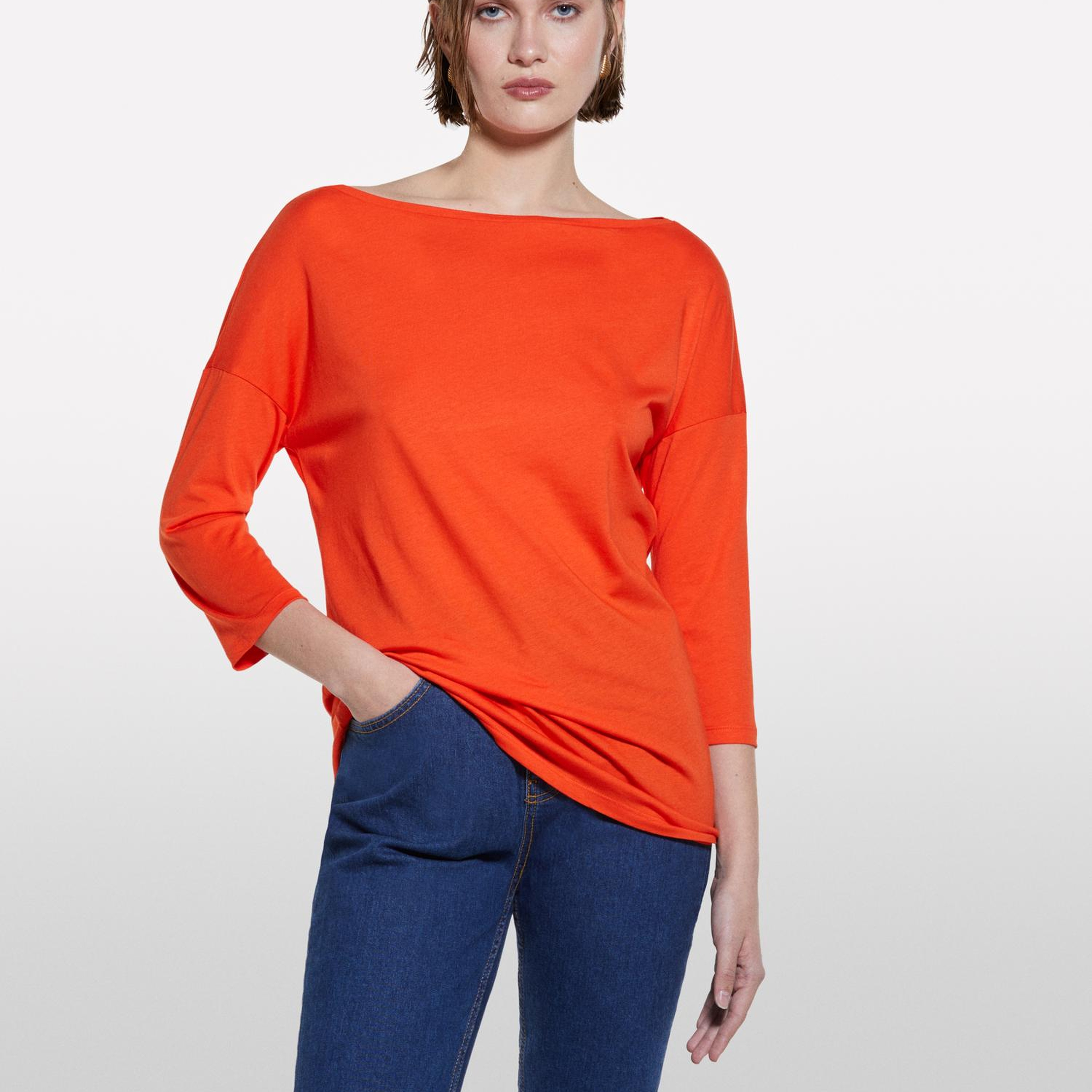 Kadın Nar Çiçeği Modal Karışımlı Kayık Yaka Regular Fit T-Shirt