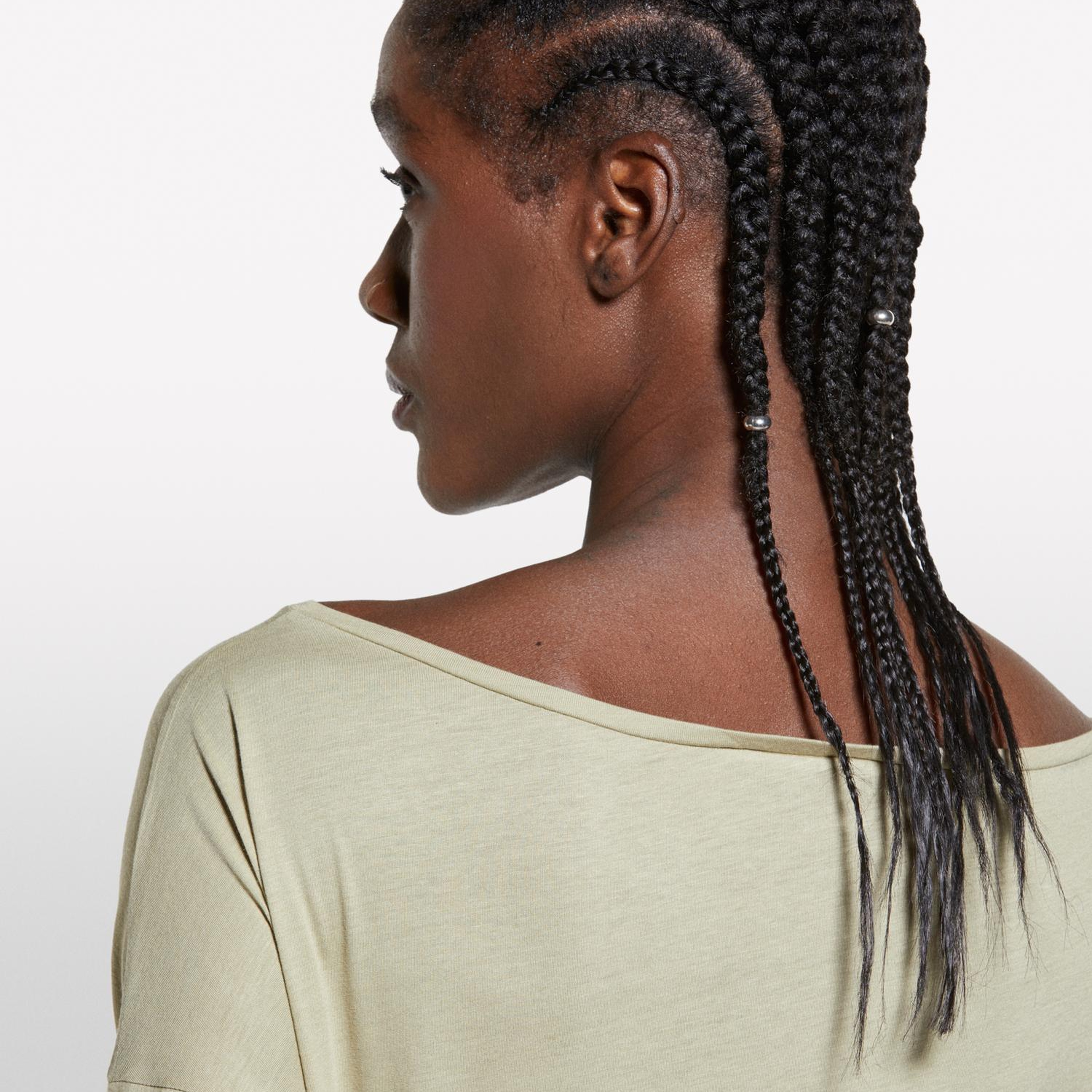 Kadın Kum Rengi Modal Karışımlı Kayık Yaka Regular Fit T-Shirt