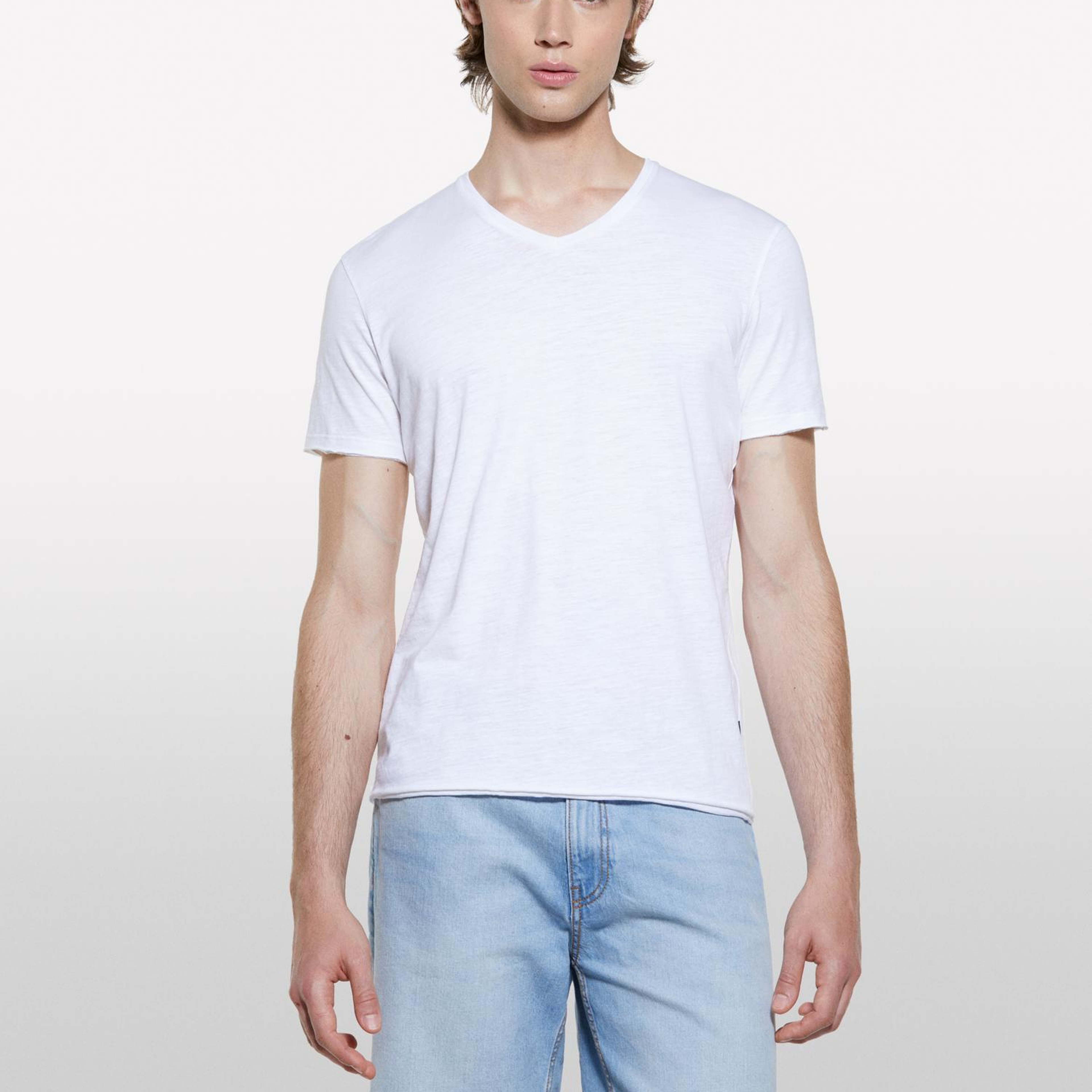 Erkek Beyaz %100 Pamuk V Yaka Slim Fit Slub T-Shirt