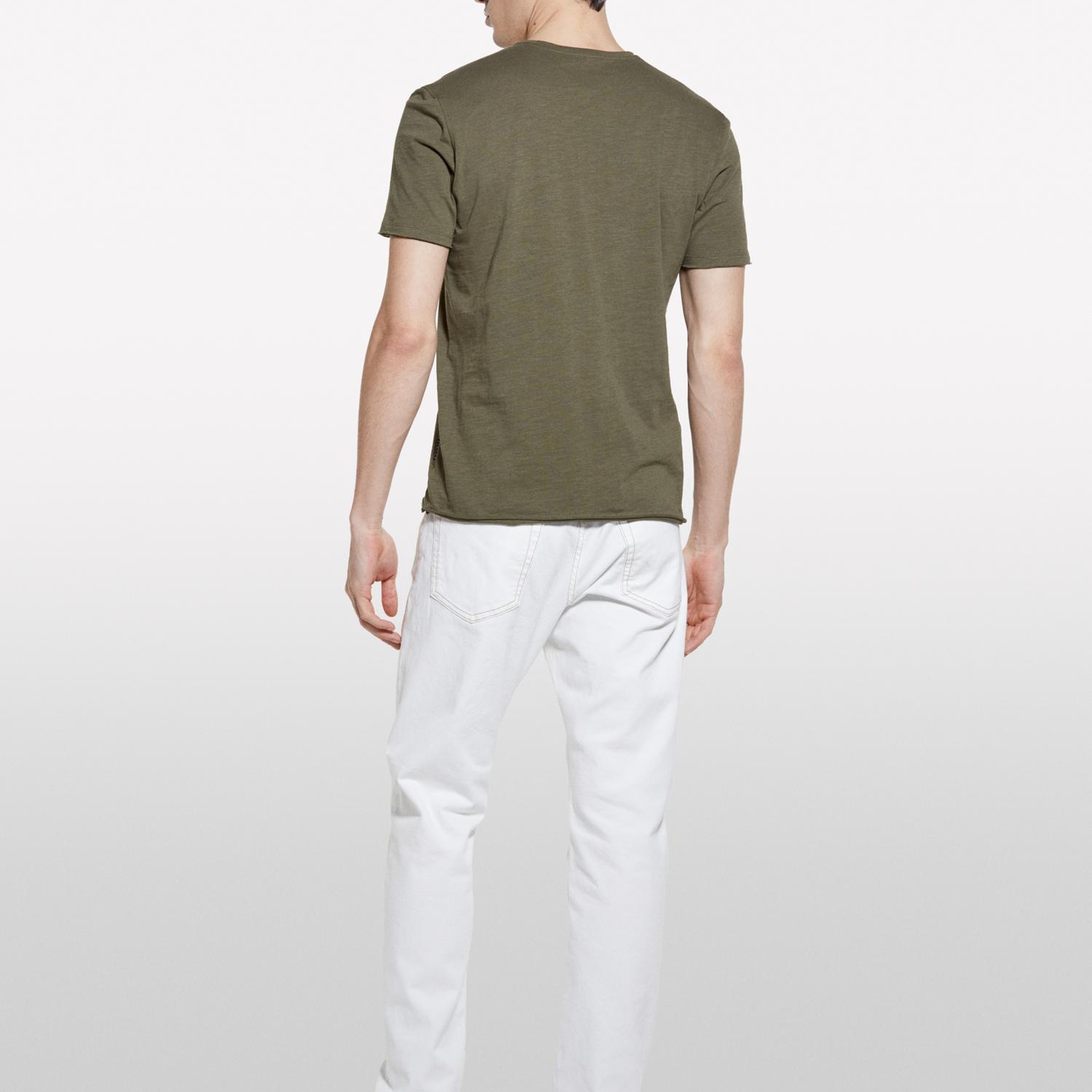Erkek Asker Yeşili %100 Pamuk V Yaka Slim Fit Slub T-Shirt
