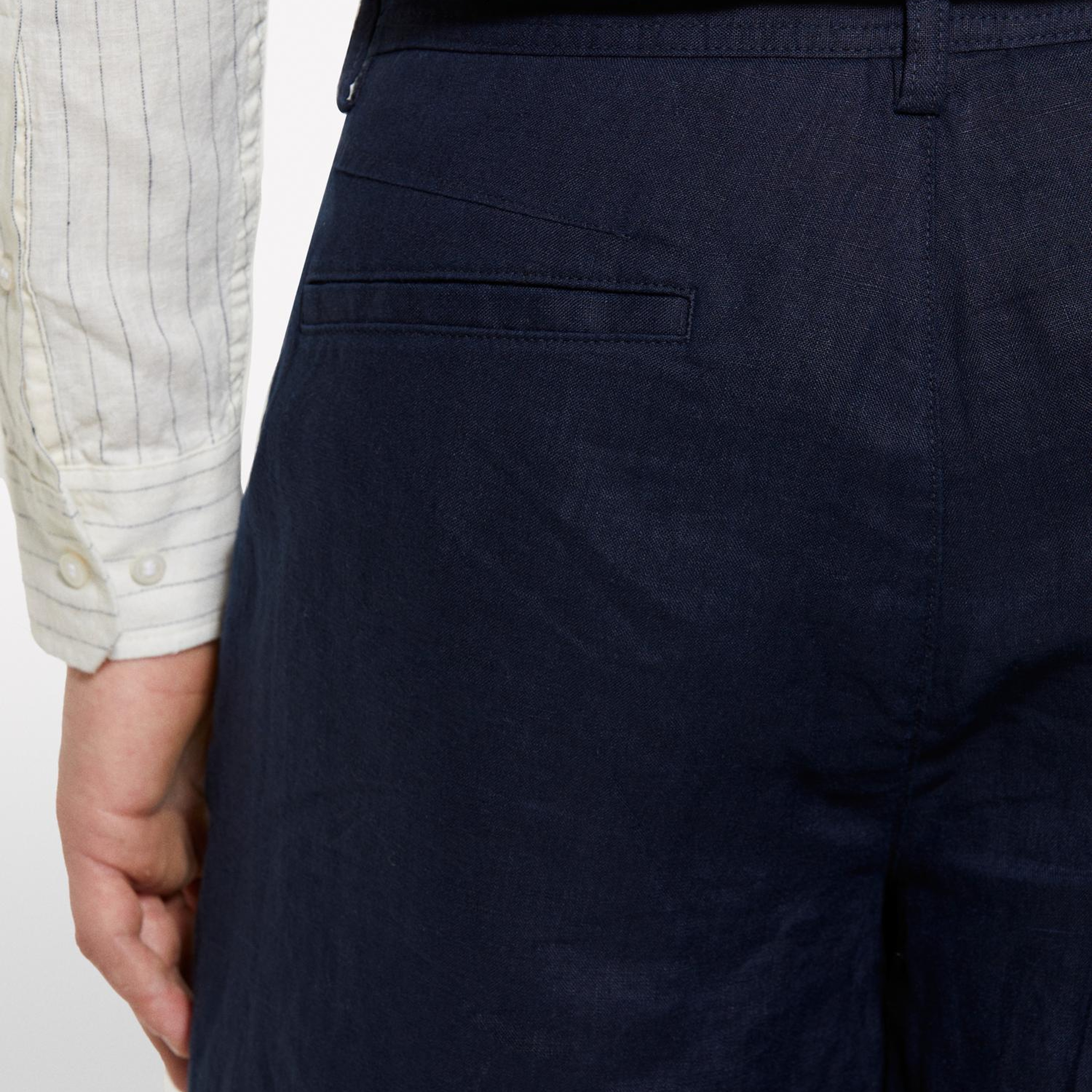 Erkek Koyu Lacivert %100 Keten Slim Fit Bermuda Şort
