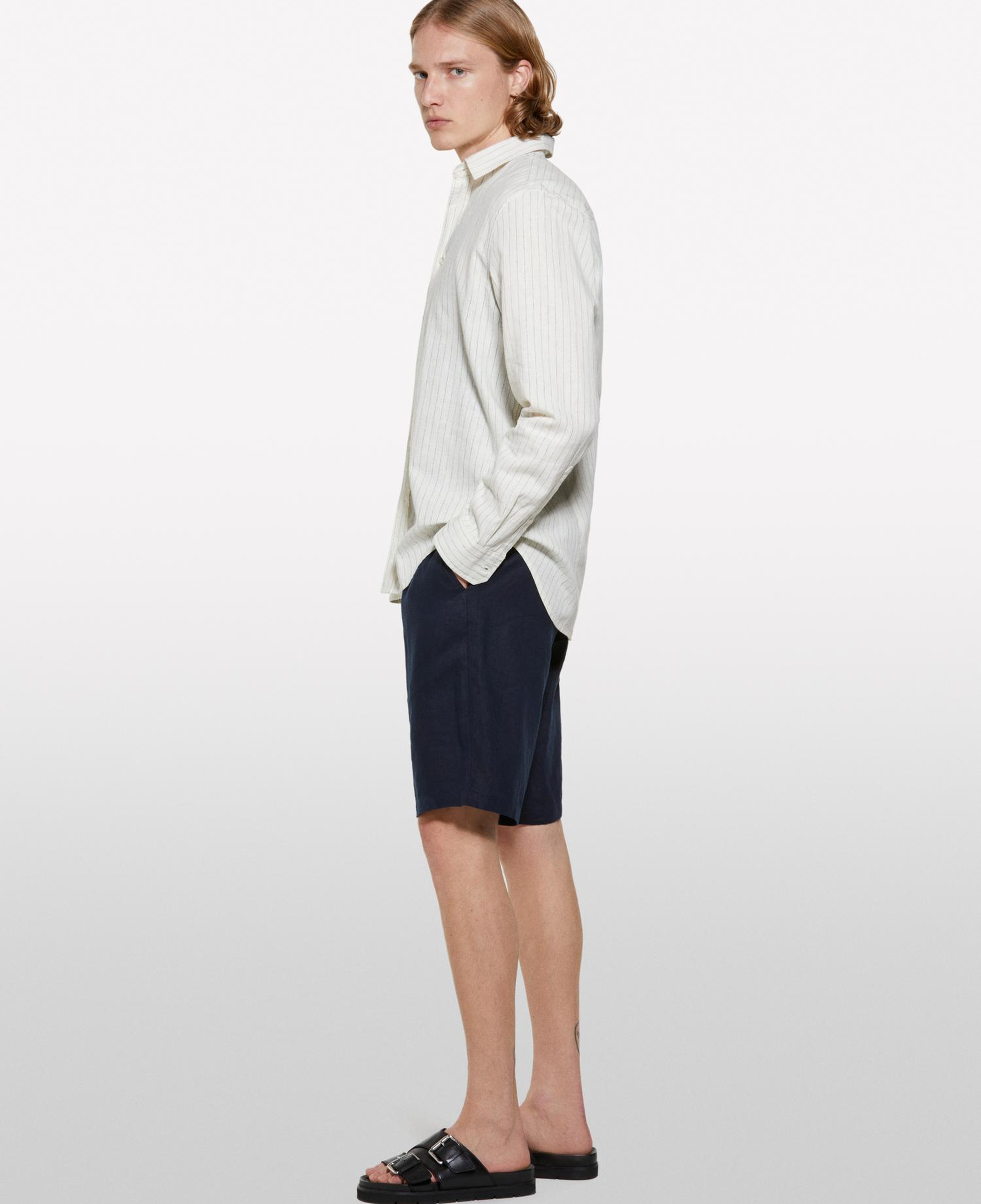 Erkek Koyu Lacivert %100 Keten Slim Fit Bermuda Şort