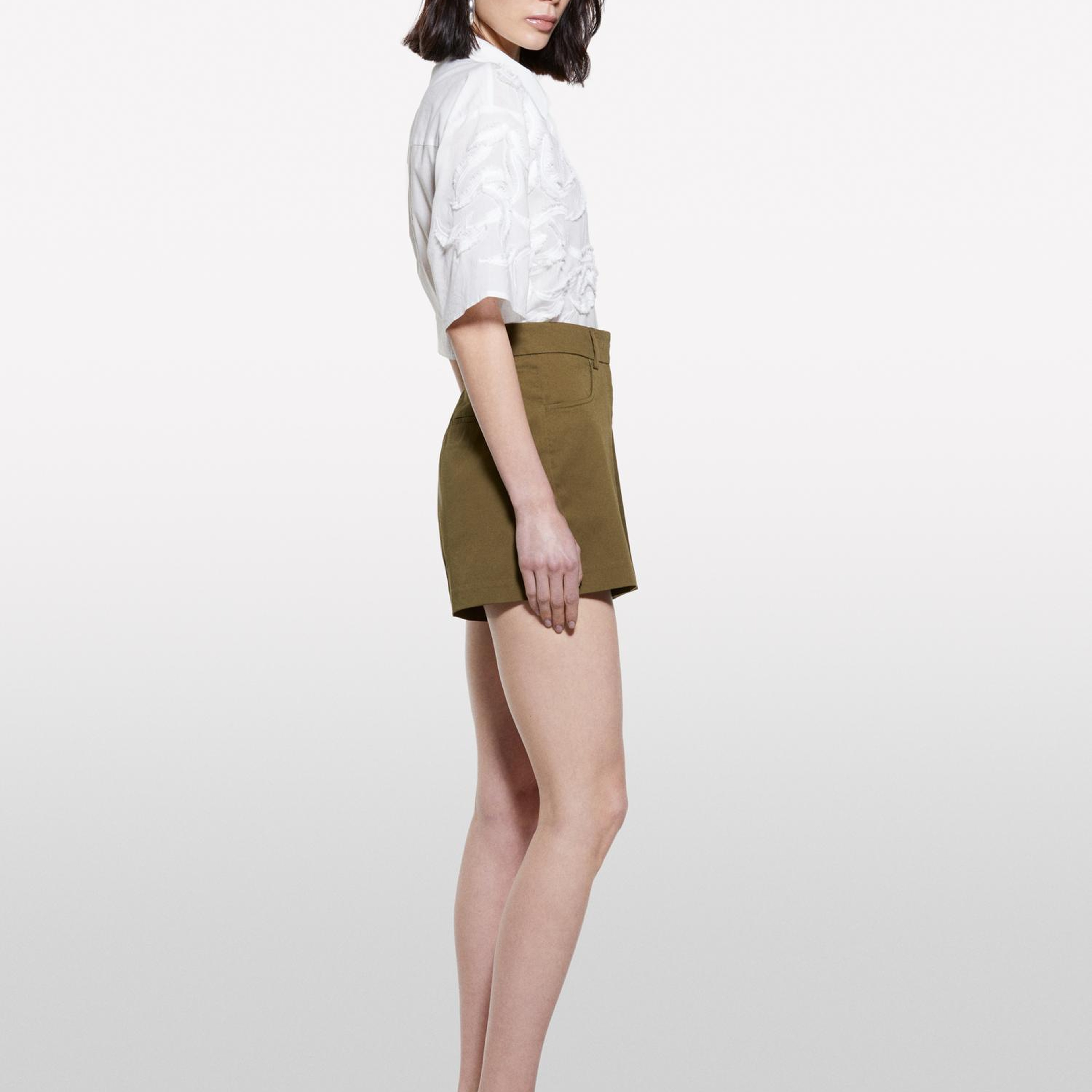 Kadın Koyu Haki Streç Pamuklu Cepli Yüksek Bel Slim Fit Şort