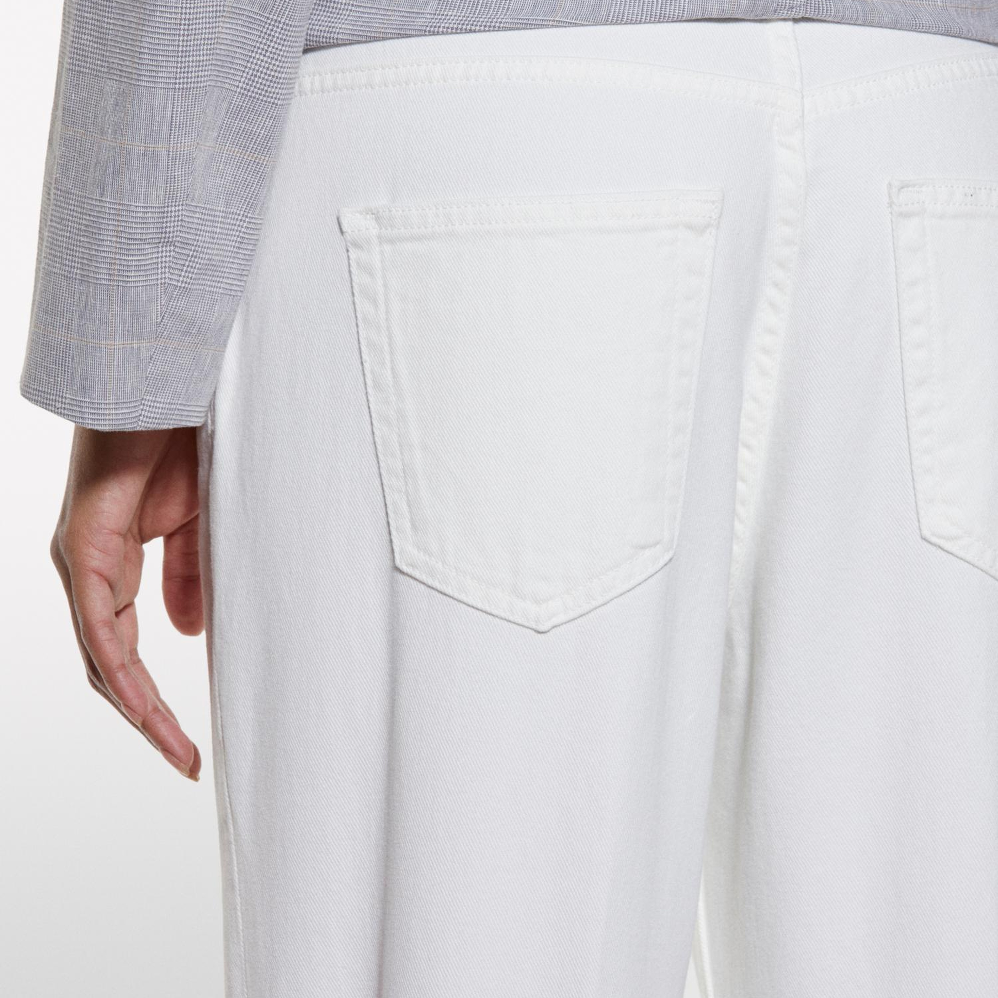 Kadın Açık Krem %100 Pamuk Taş Yıkama Normal Bel Mom Fit Denim Pantolon