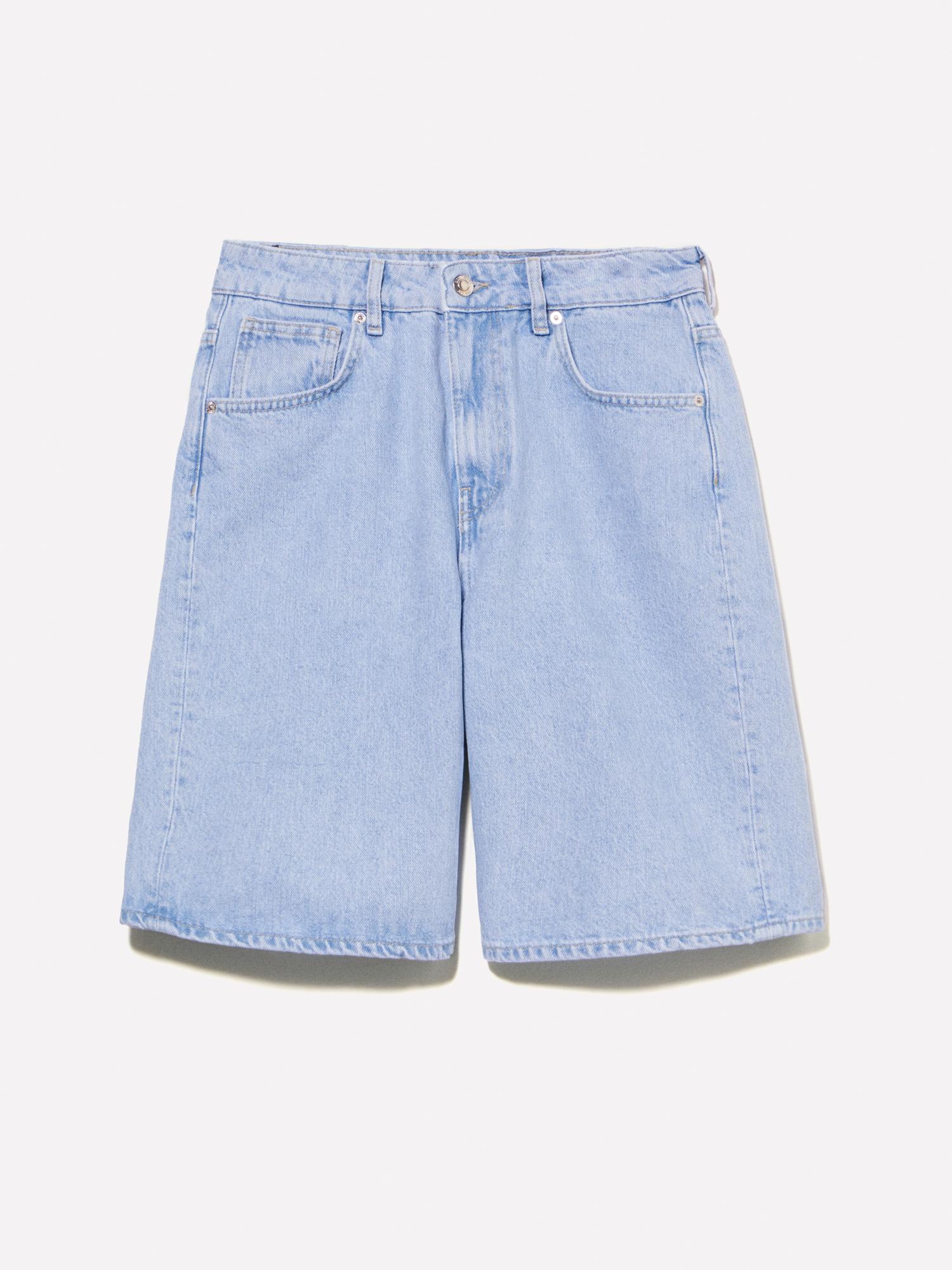 Kadın Açık Denim %100 Pamuk Düşük Bel Relax Fit Bermuda Denim Şort