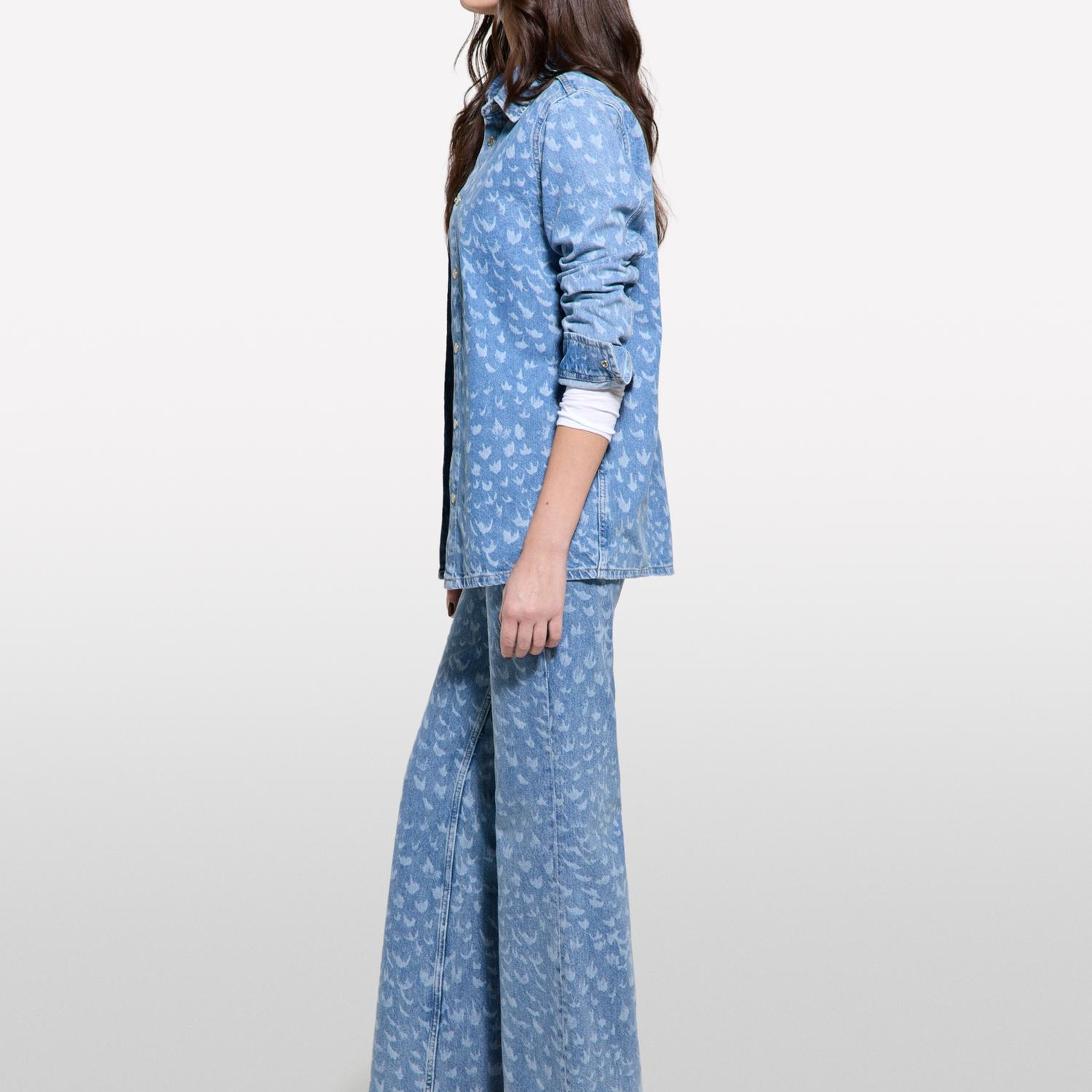 Kadın Mavi Denim %100 Pamuk Desenli Çıtçıtlı Relax Fit Denim Gömlek