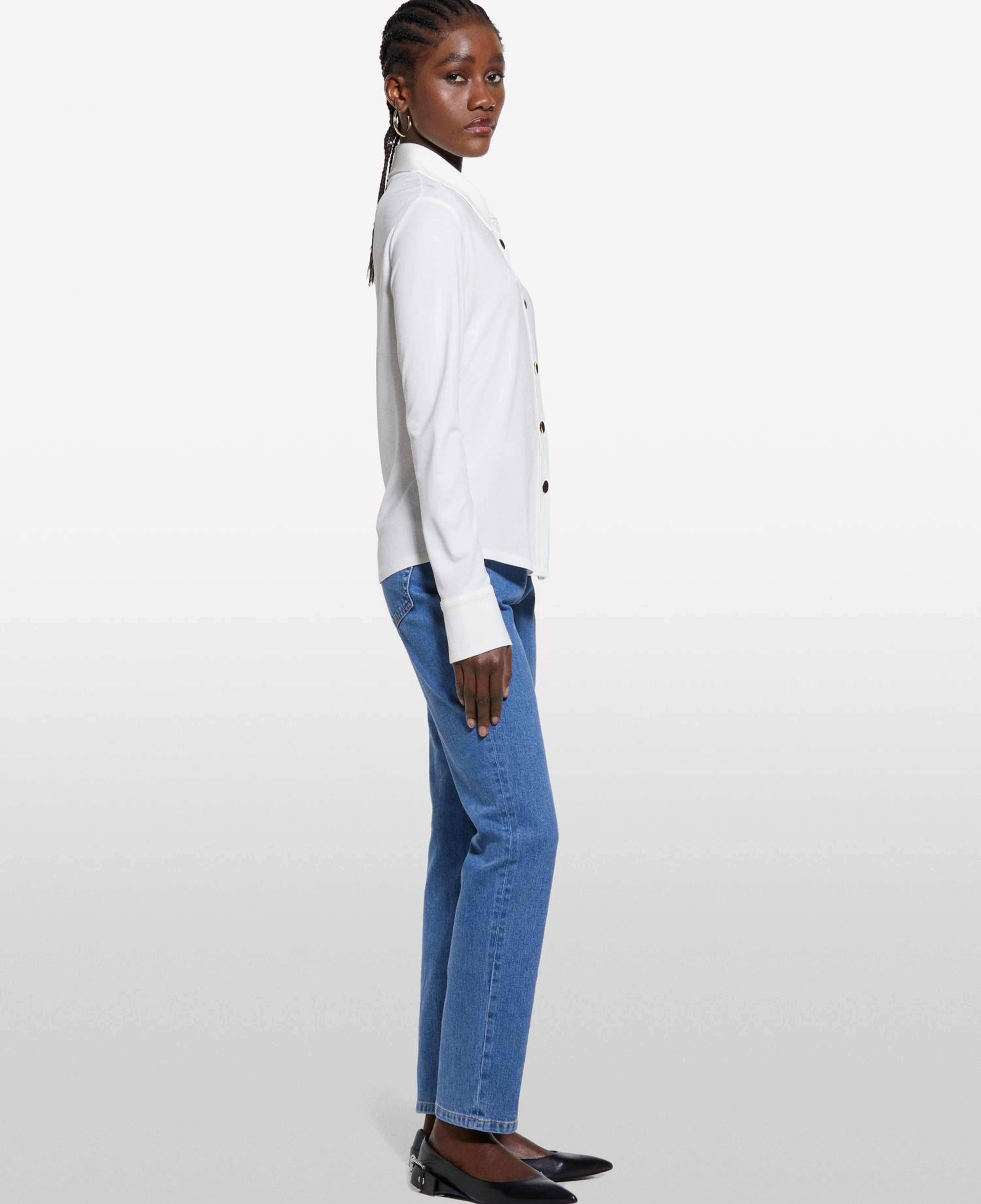 Kadın Bej %100 Viskoz Manşetli Metal Düğmeli Dik Yaka Slim Fit Gömlek