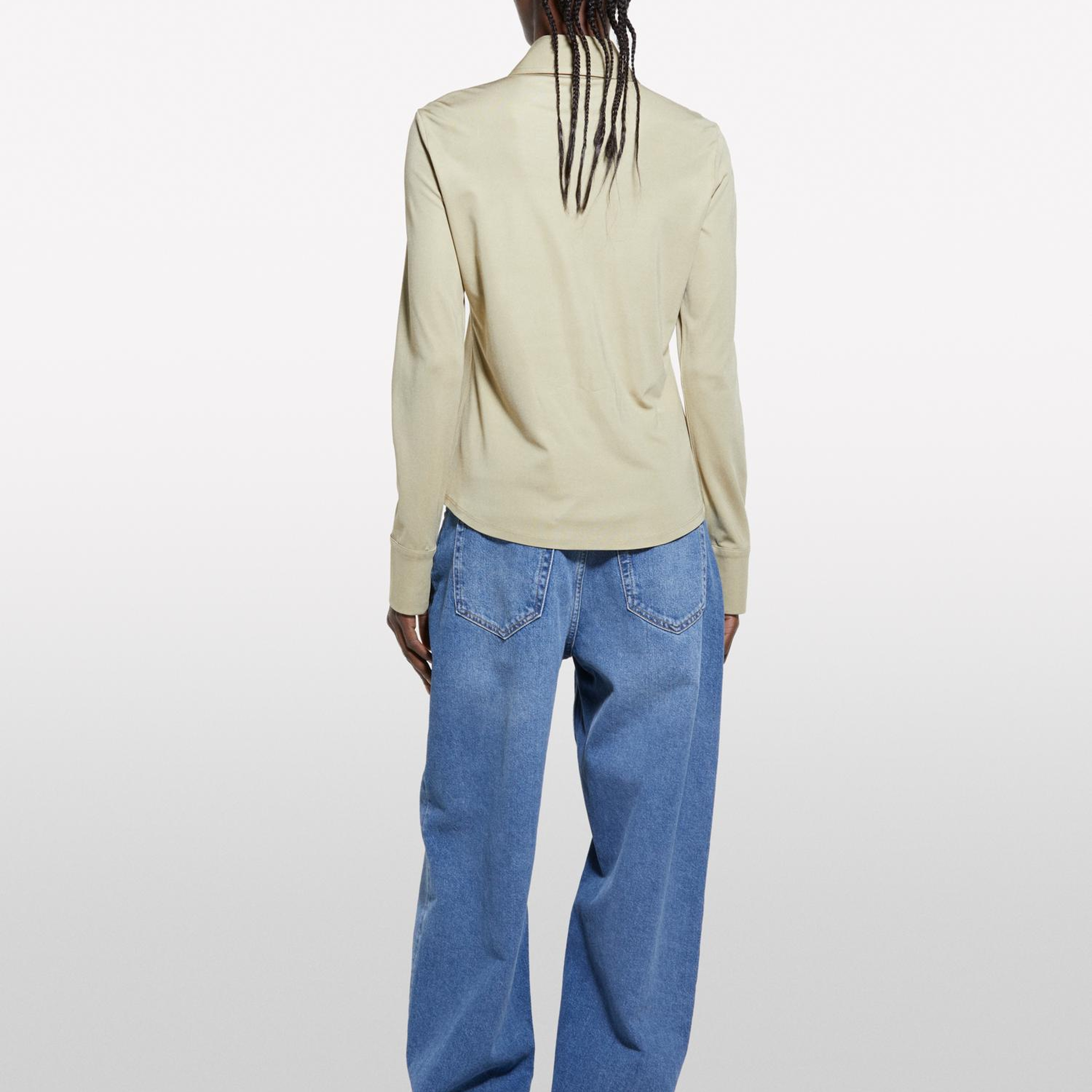 Kadın Kum Rengi %100 Viskoz Manşetli Metal Düğmeli Dik Yaka Slim Fit Gömlek