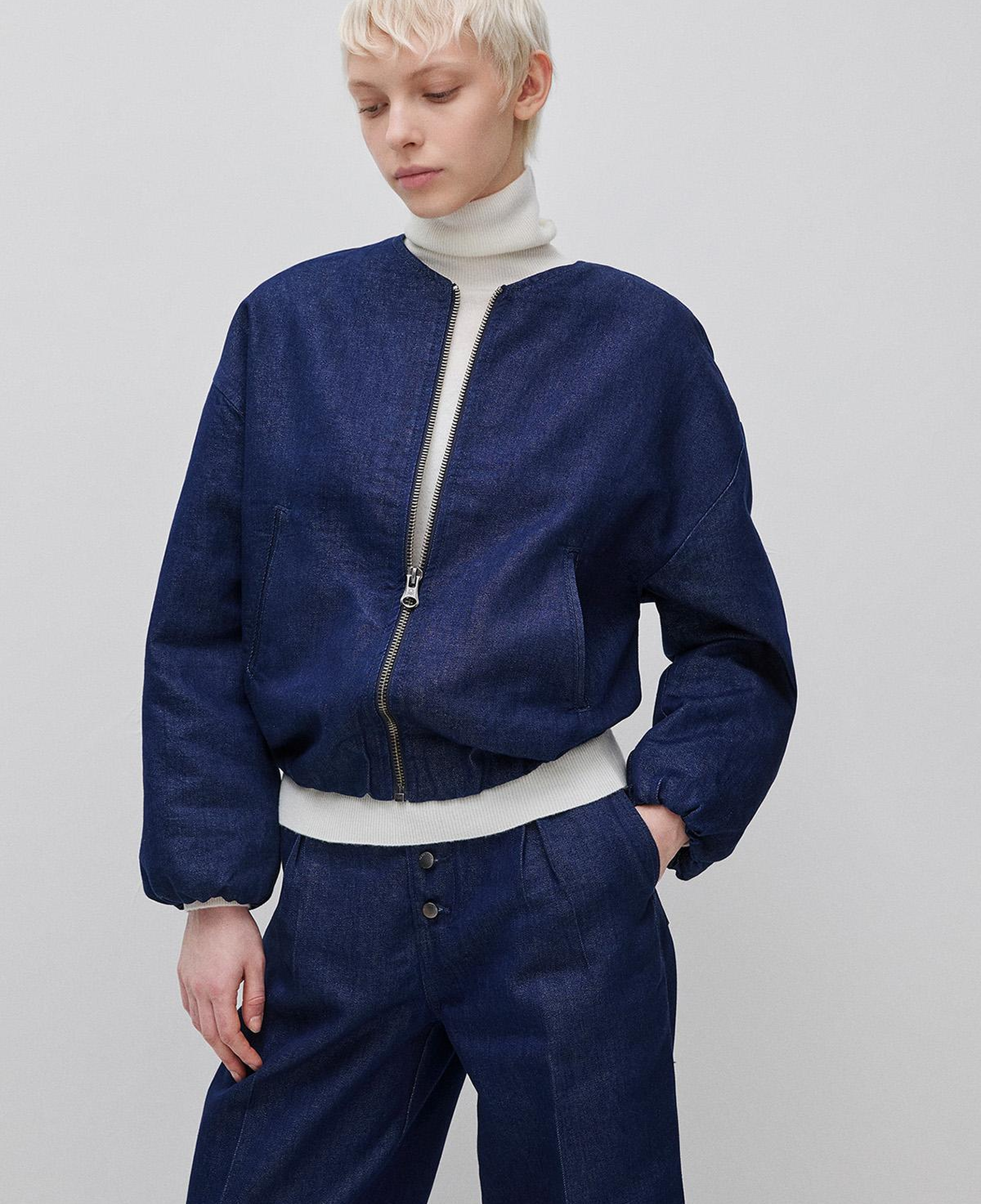 Kadın Lacivert Pamuk Karışımlı Büzgülü Oversize Denim Bomber Ceket