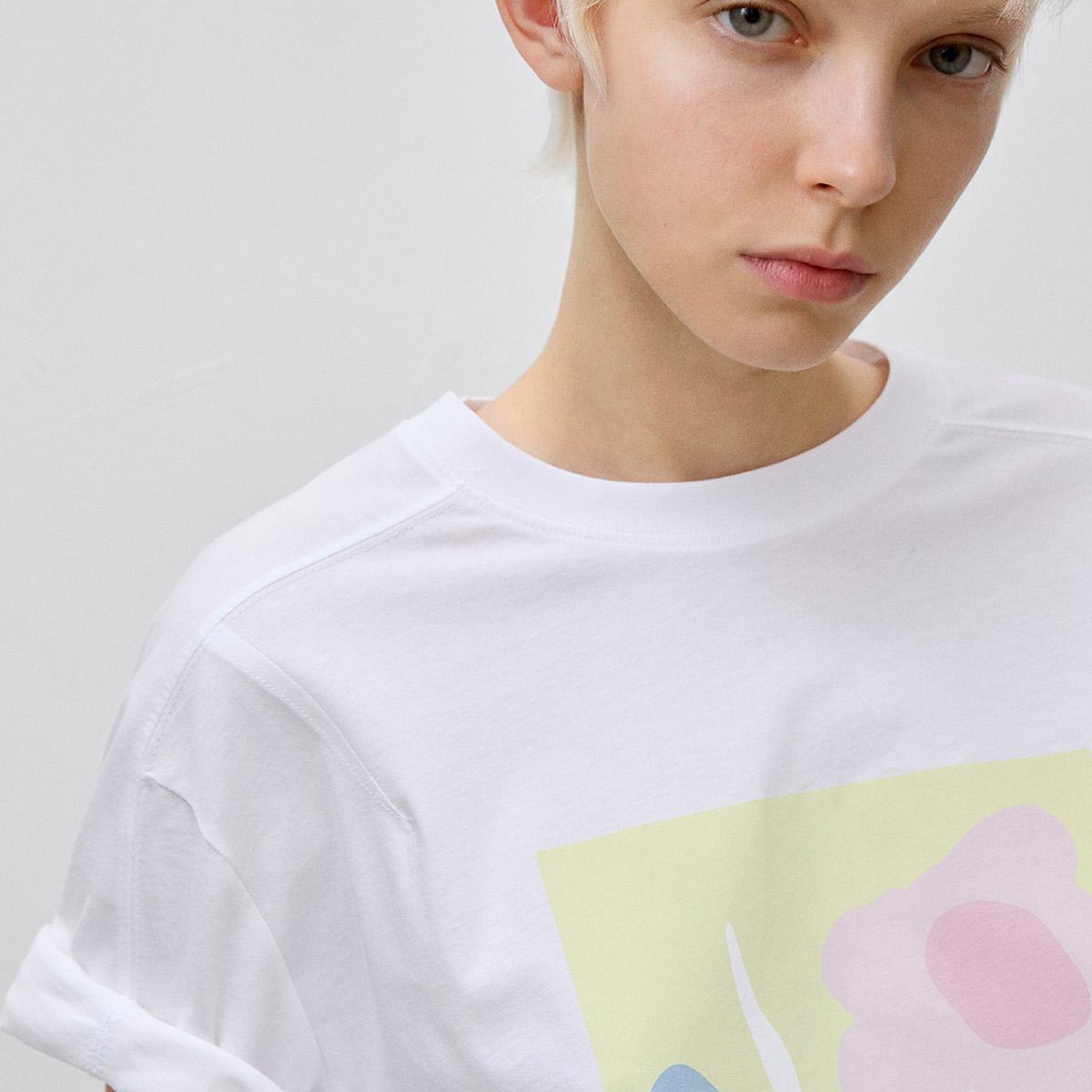 Kadın Beyaz %100 Pamuk Su Bazlı Baskılı Oversize Bisiklet Yaka T-Shirt