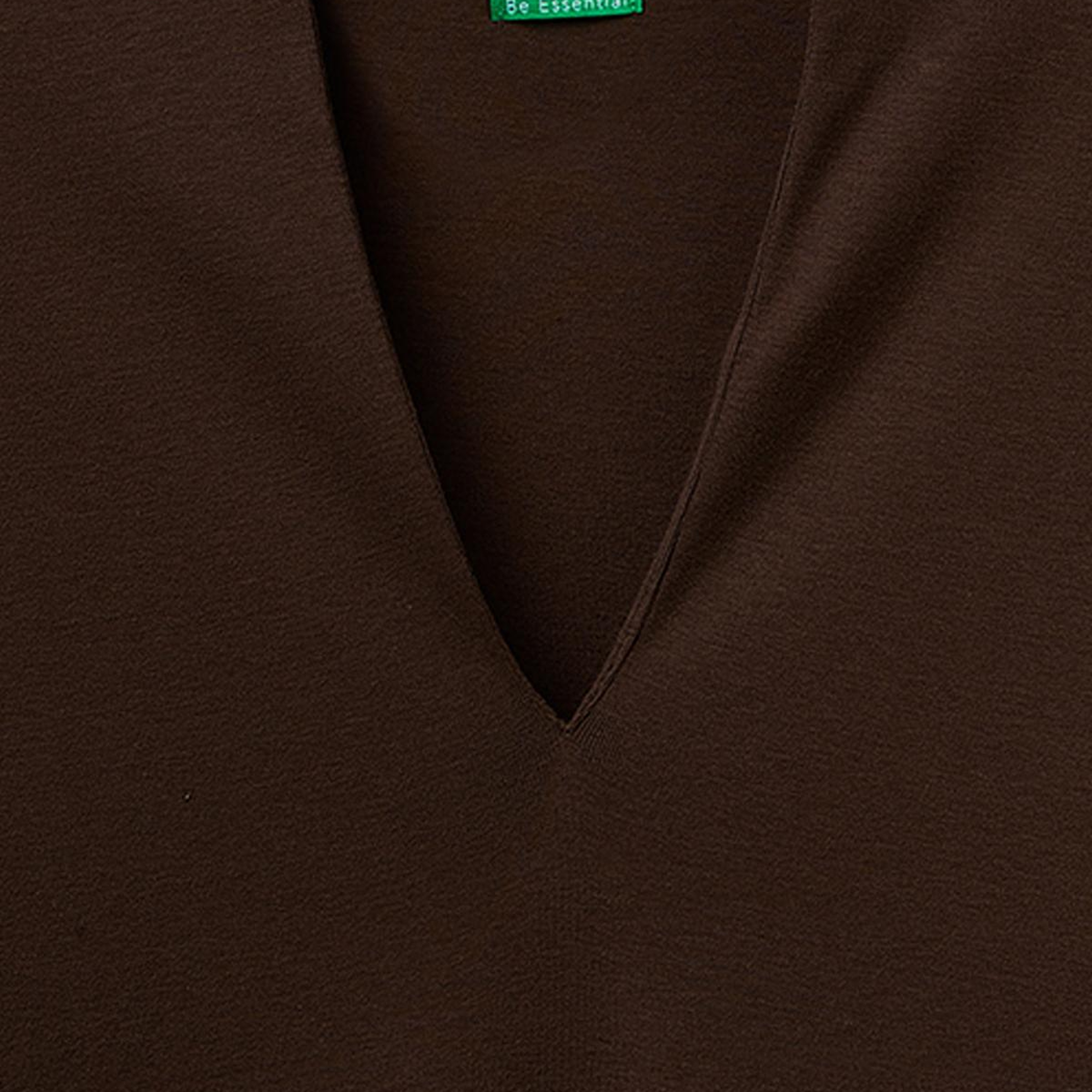 Kadın Kahverengi %100 Pamuk Yarım Kollu Derin V Yaka T-Shirt