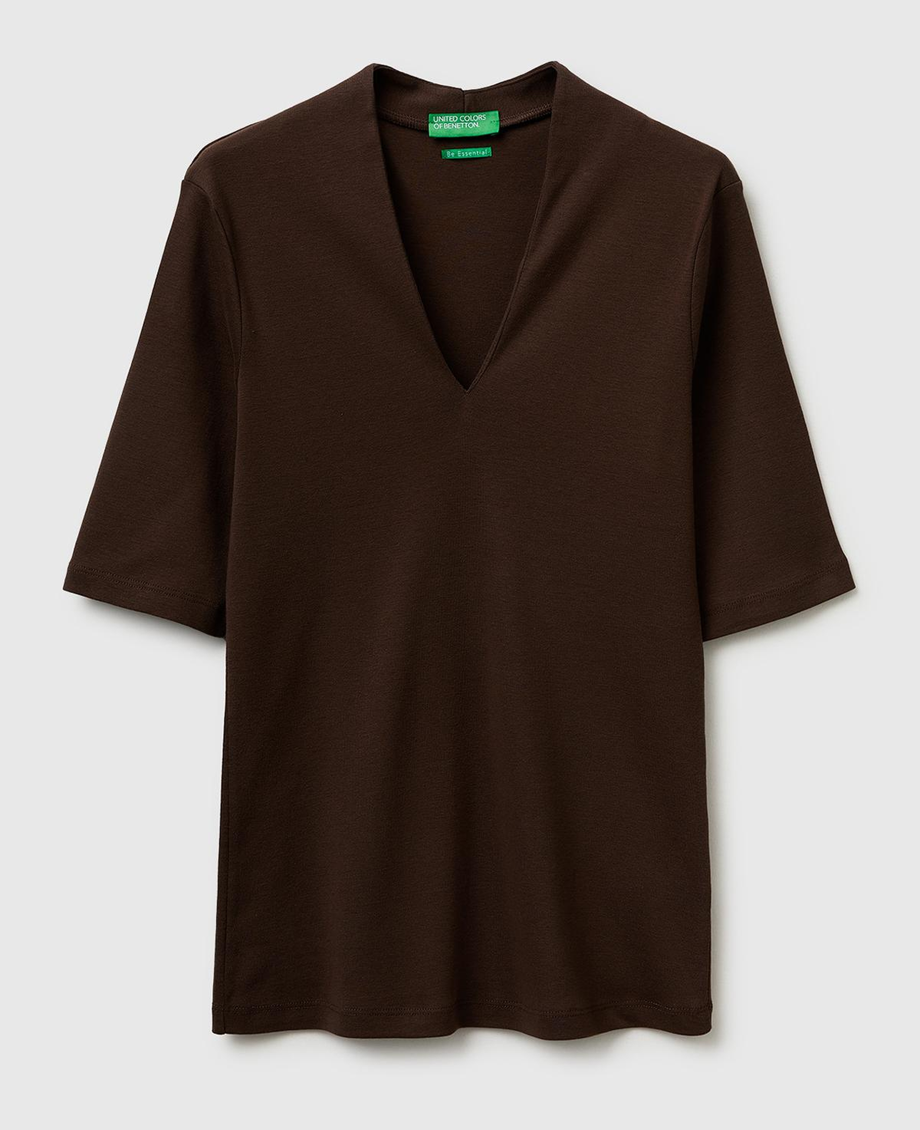Kadın Kahverengi %100 Pamuk Yarım Kollu Derin V Yaka T-Shirt