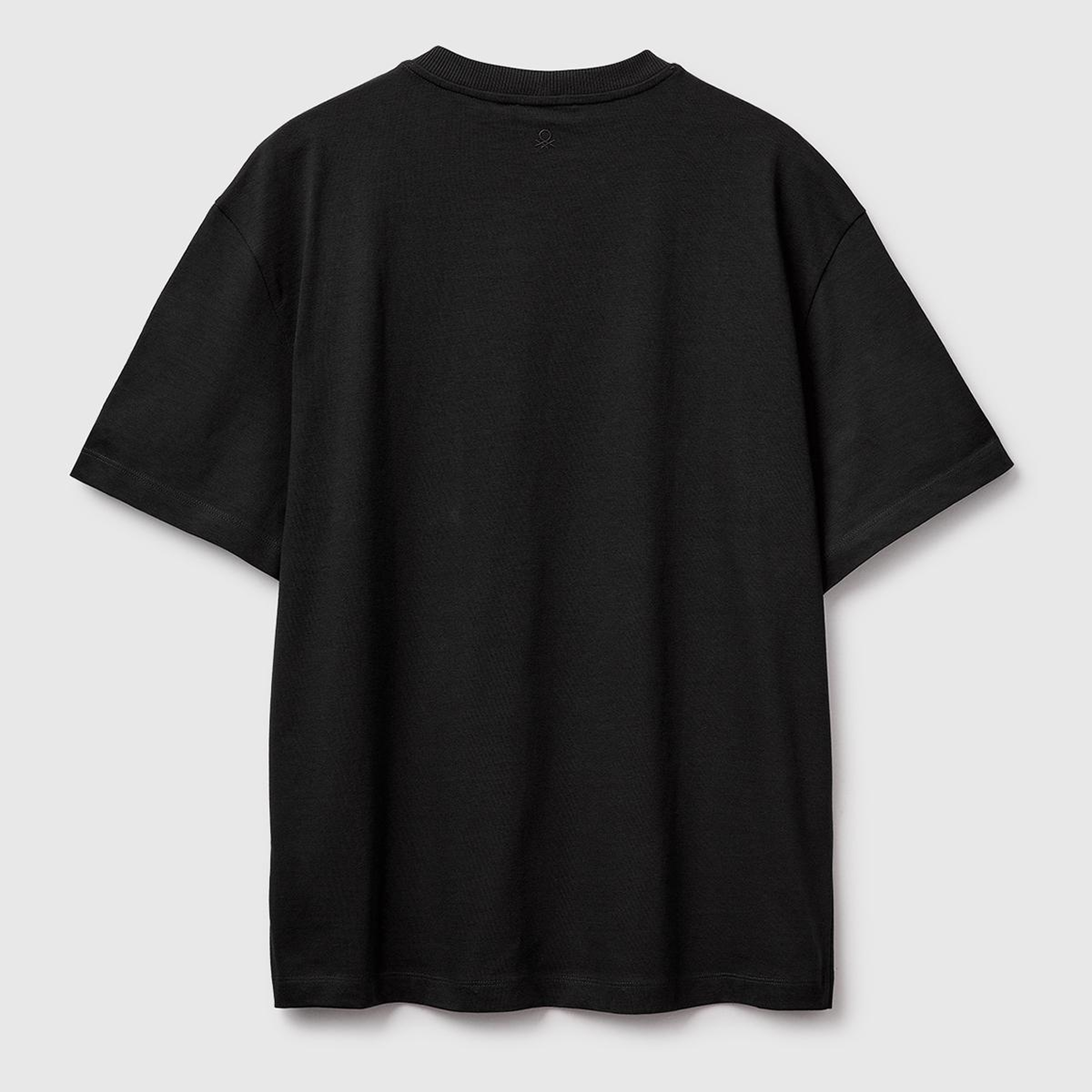 Erkek Siyah  %100 Pamuk Cepli Arkası Logo Nakışlı Bisiklet Yaka T-Shirt