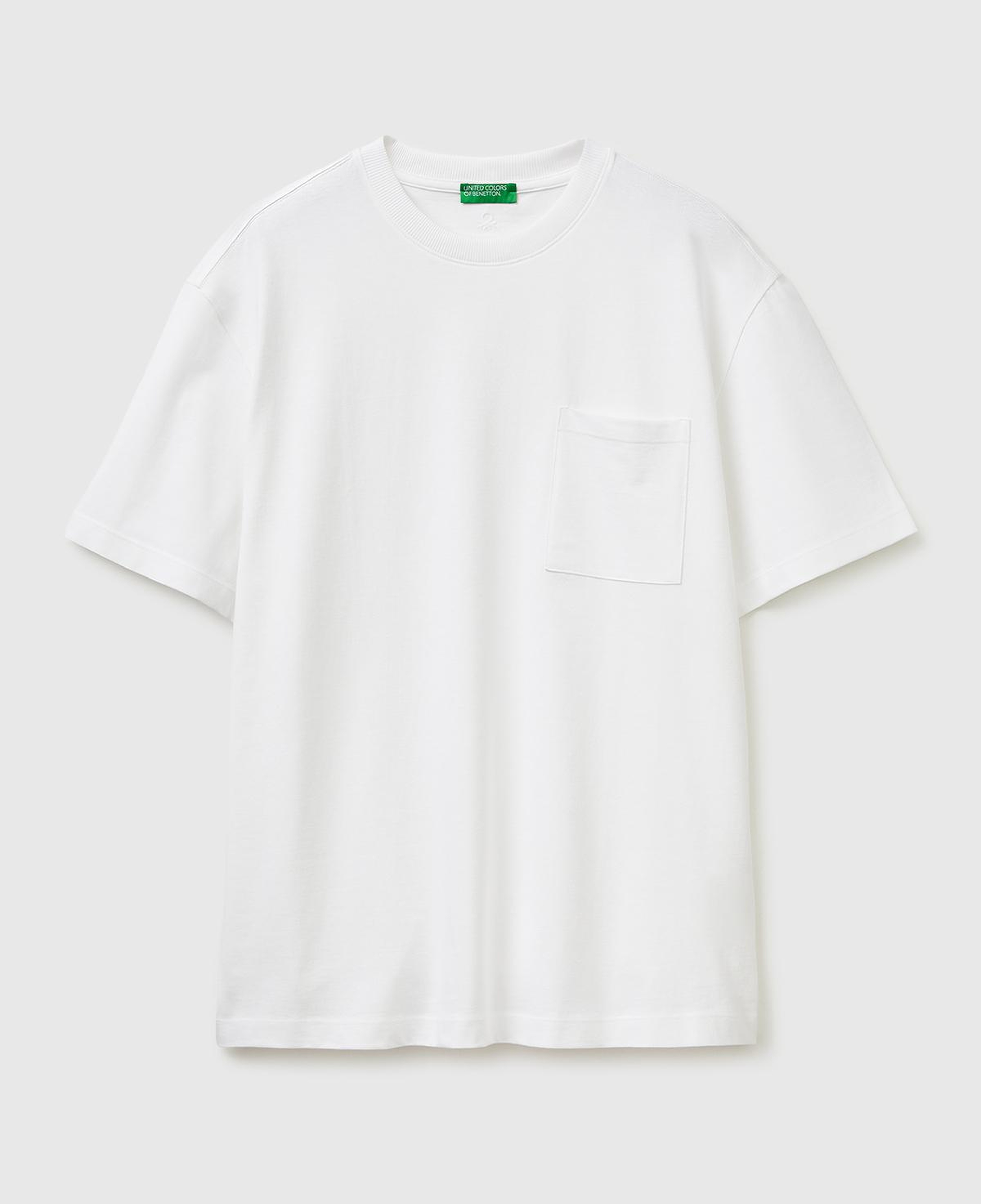Erkek Beyaz  %100 Pamuk Cepli Arkası Logo Nakışlı Bisiklet Yaka T-Shirt