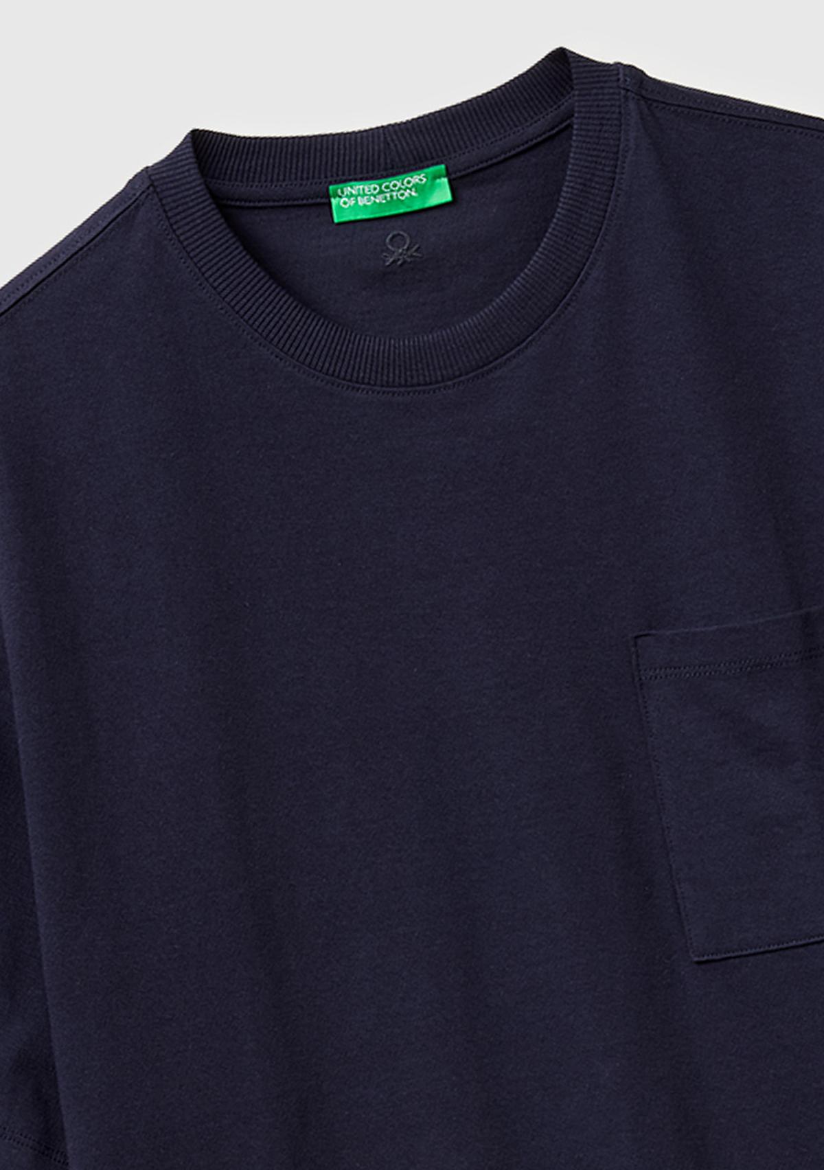 Erkek Lacivert %100 Pamuk Cepli Arkası Logo Nakışlı Bisiklet Yaka T-Shirt
